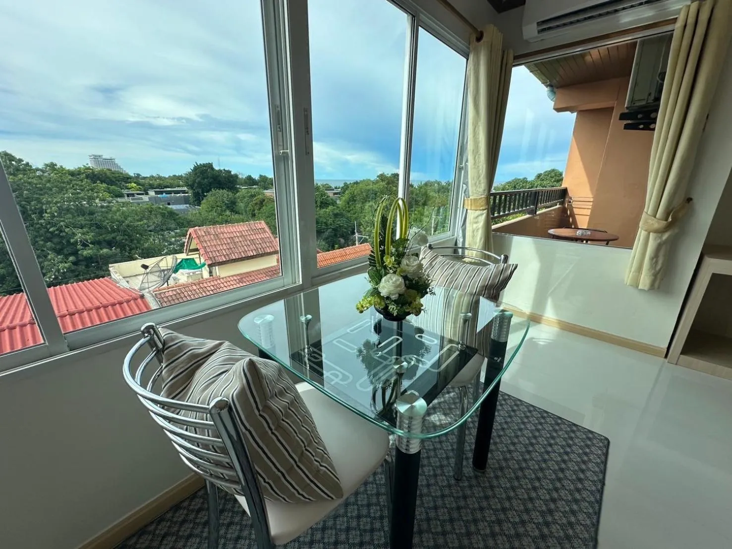 Bedroom in Thipurai Beach Hotel