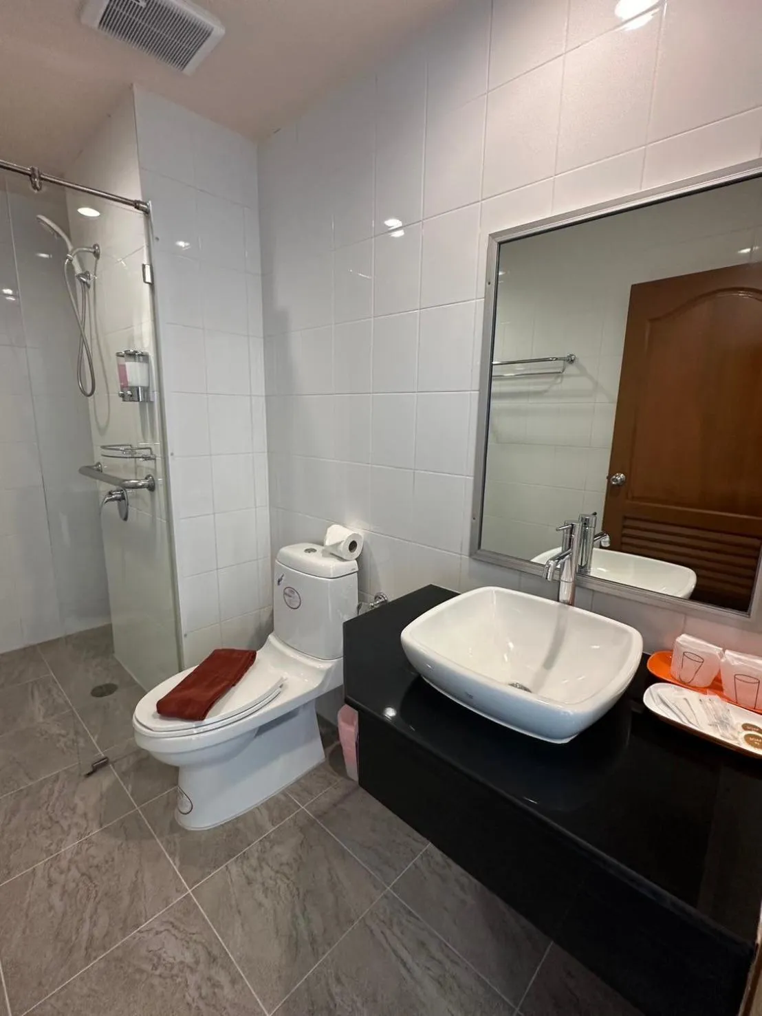 Bathroom in Thipurai Beach Hotel