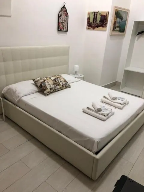 Bed in Almayer al Duomo