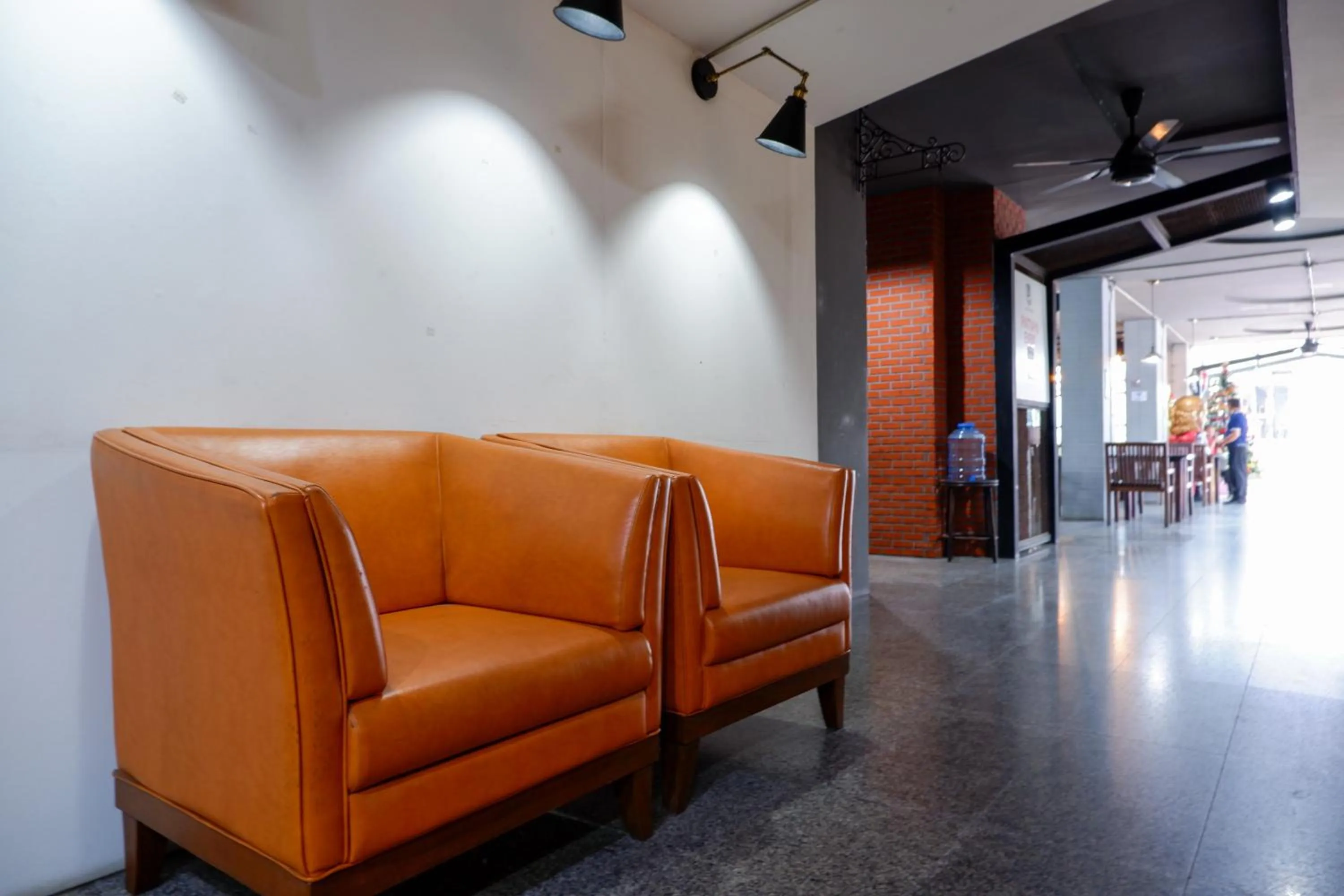 Living room in 18 Coins Budget Hotel