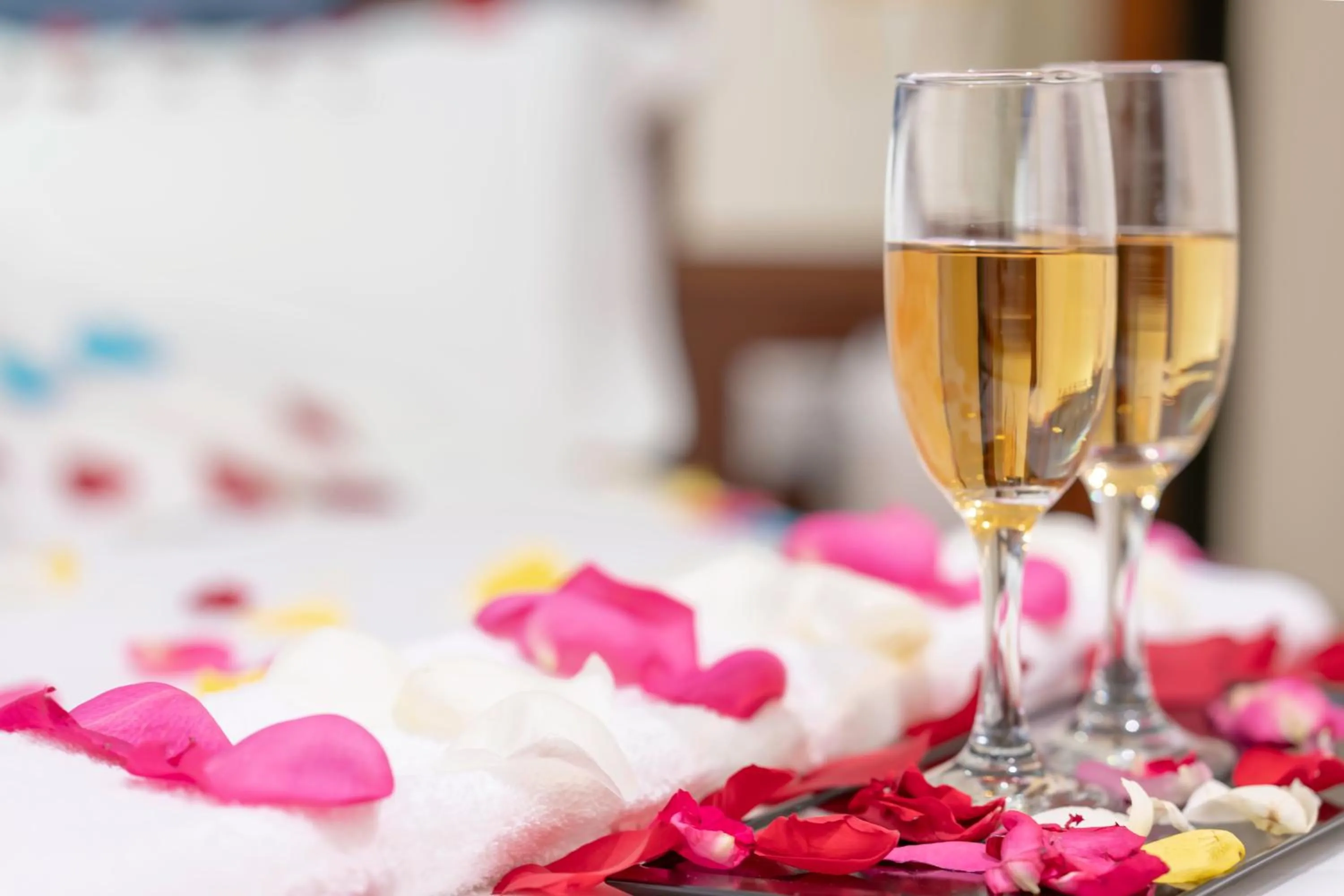 Bedroom, Bed in Makeen Homes by Warwick Hotel