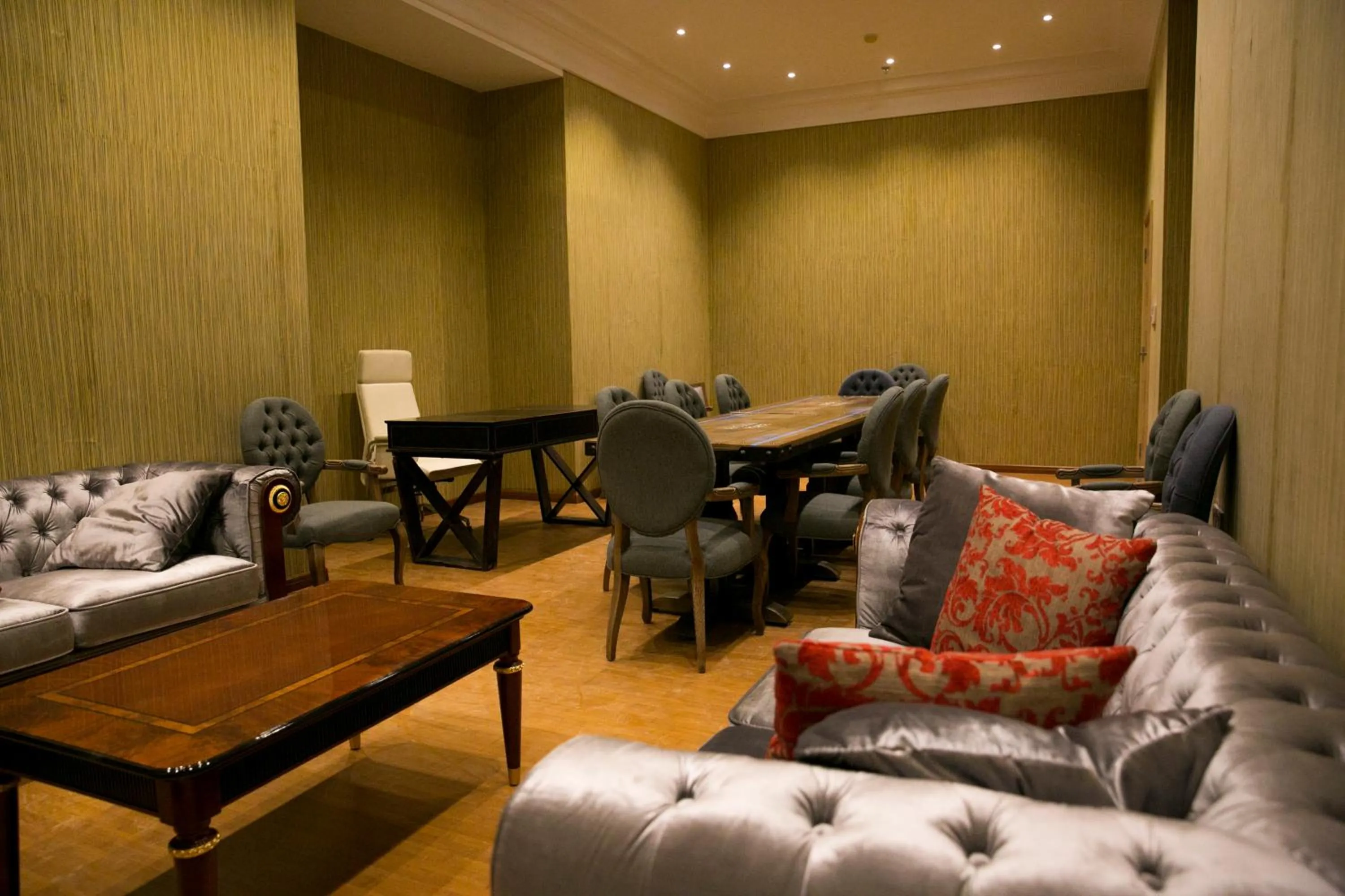 Banquet/Function facilities in Makeen Homes by Warwick Hotel