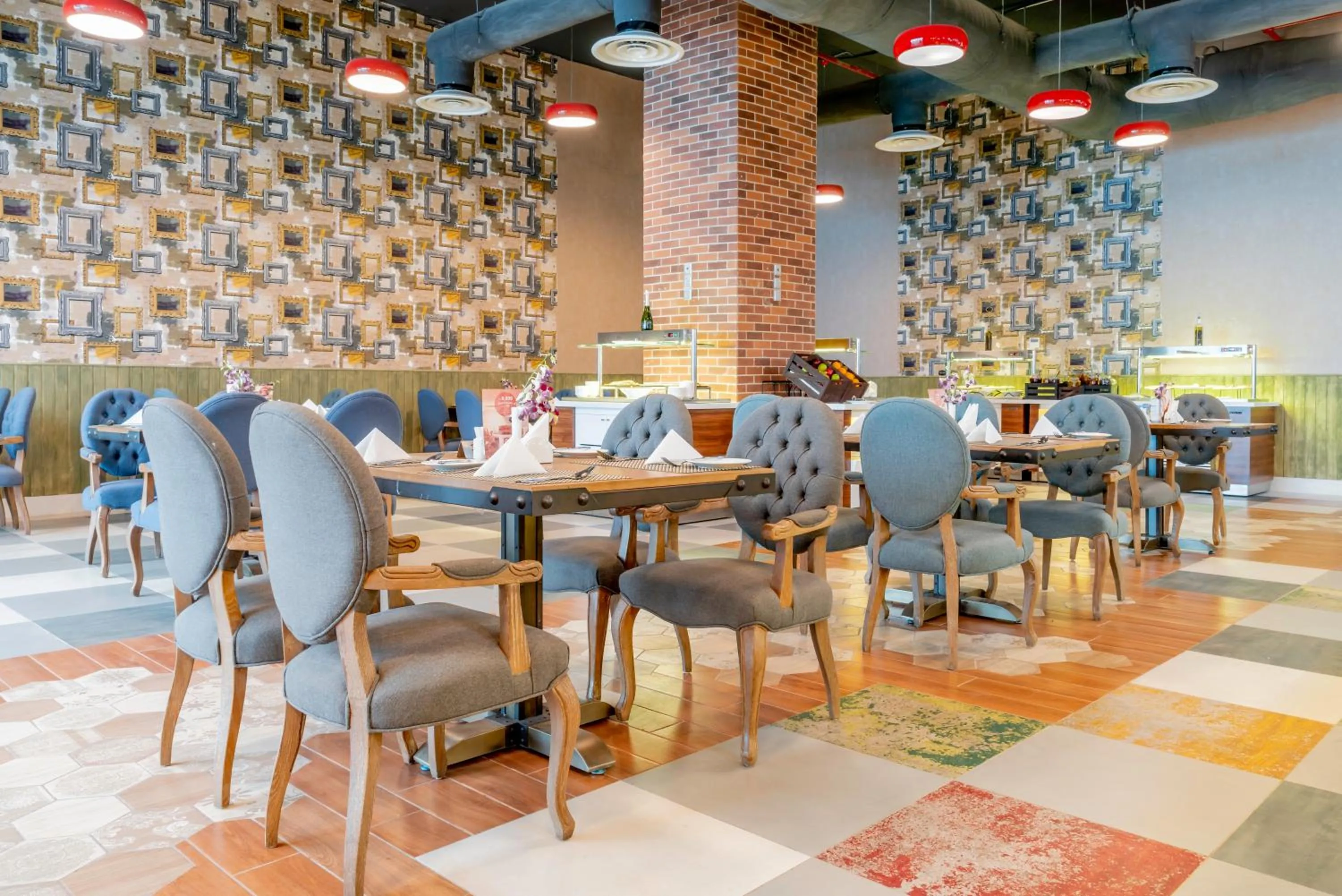 Restaurant/places to eat in Makeen Homes by Warwick Hotel