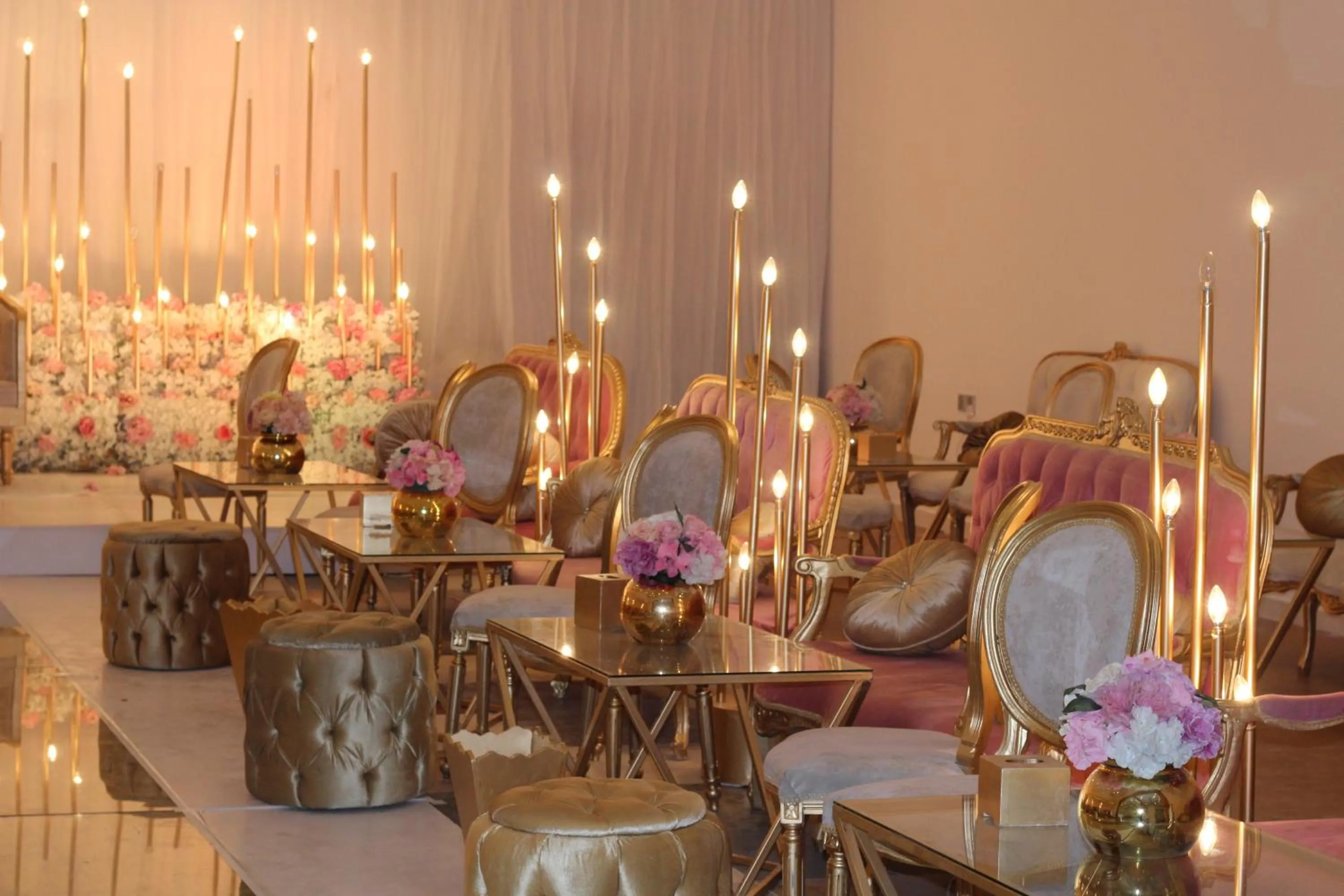 Banquet/Function facilities in Makeen Homes by Warwick Hotel