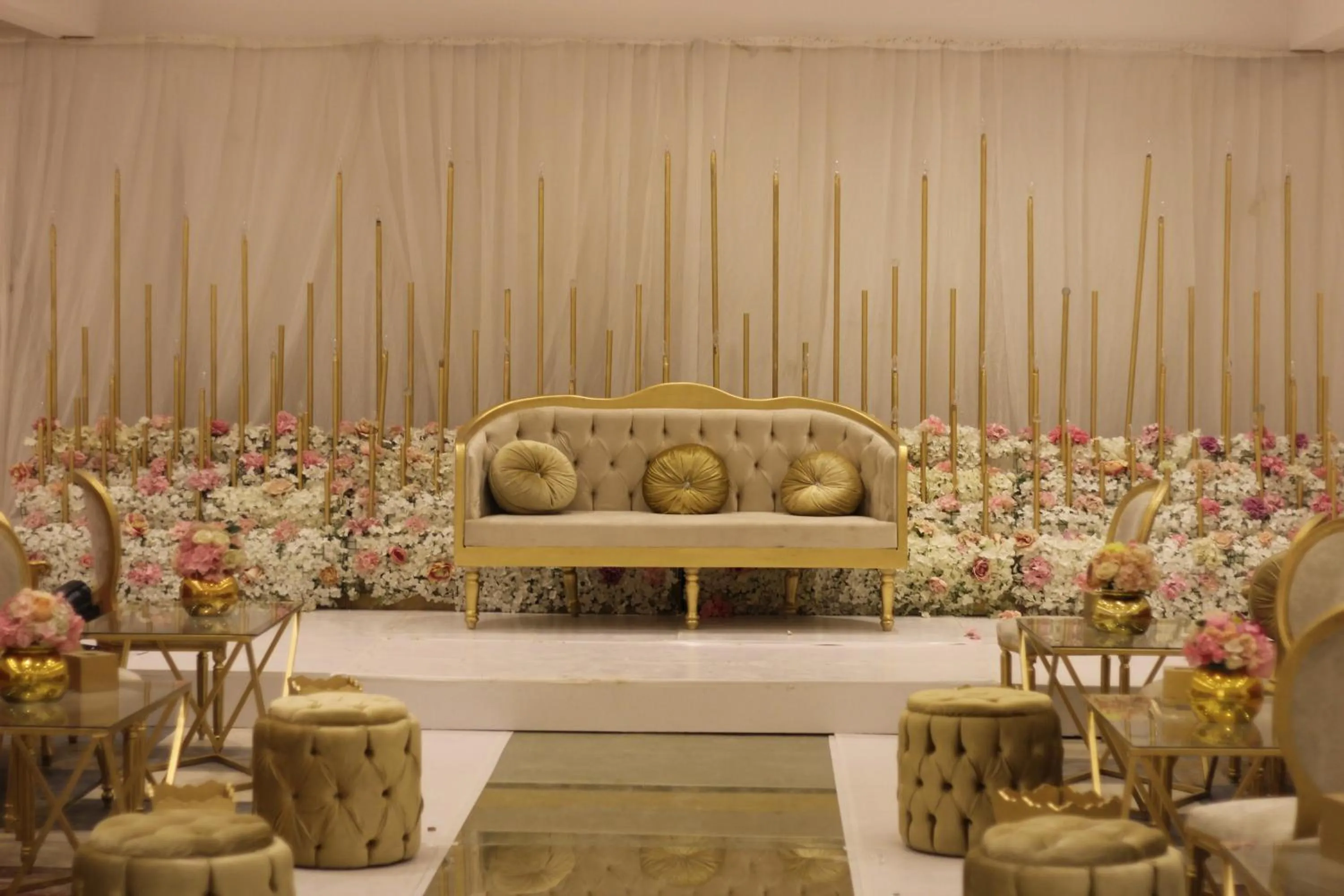 Banquet/Function facilities in Makeen Homes by Warwick Hotel