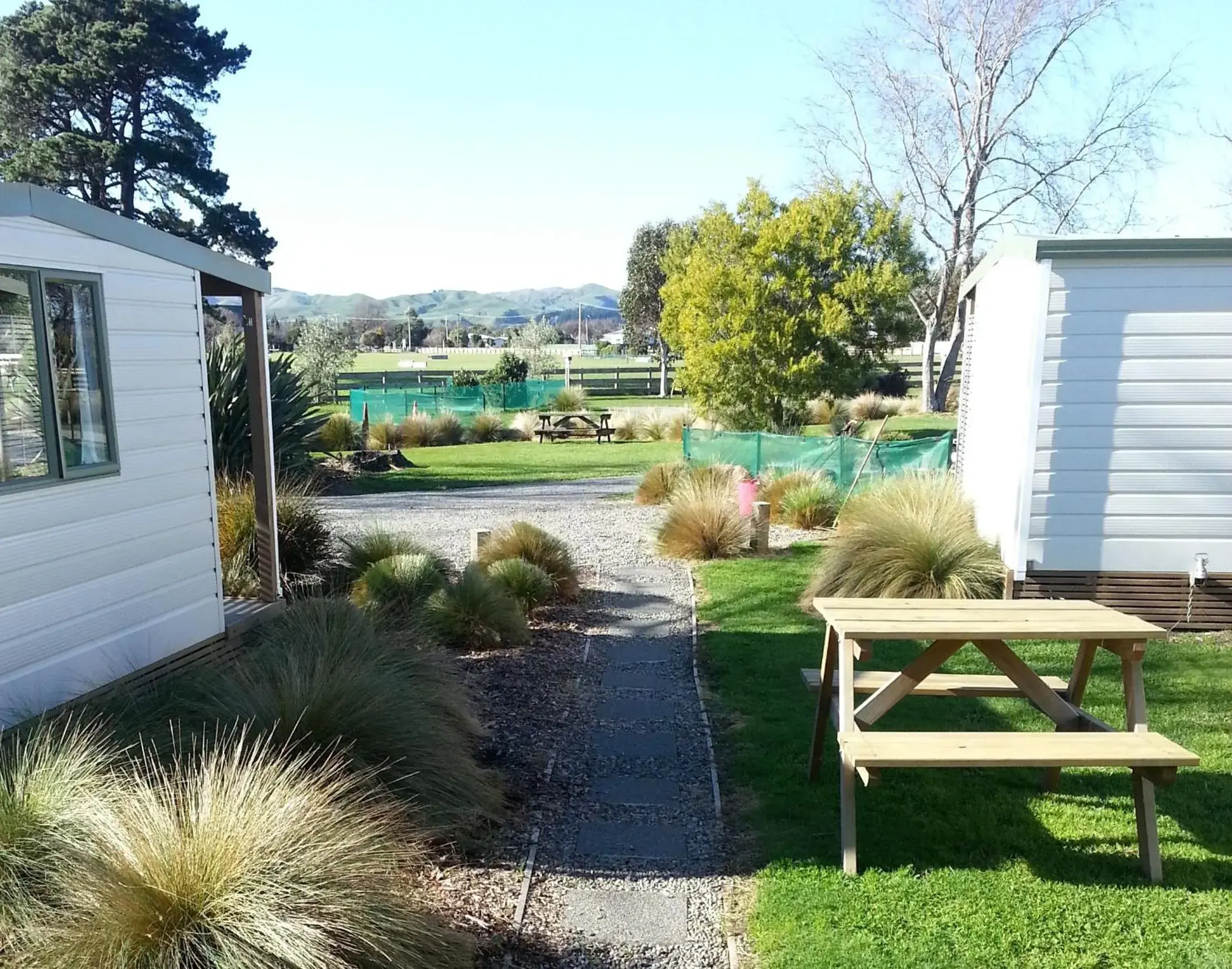 Queen Cabin with Shared Bathroom in Martinborough TOP 10 Holiday Park Queen Cabin with Shared Bathroom in Martinborough TOP 10 Holiday Park