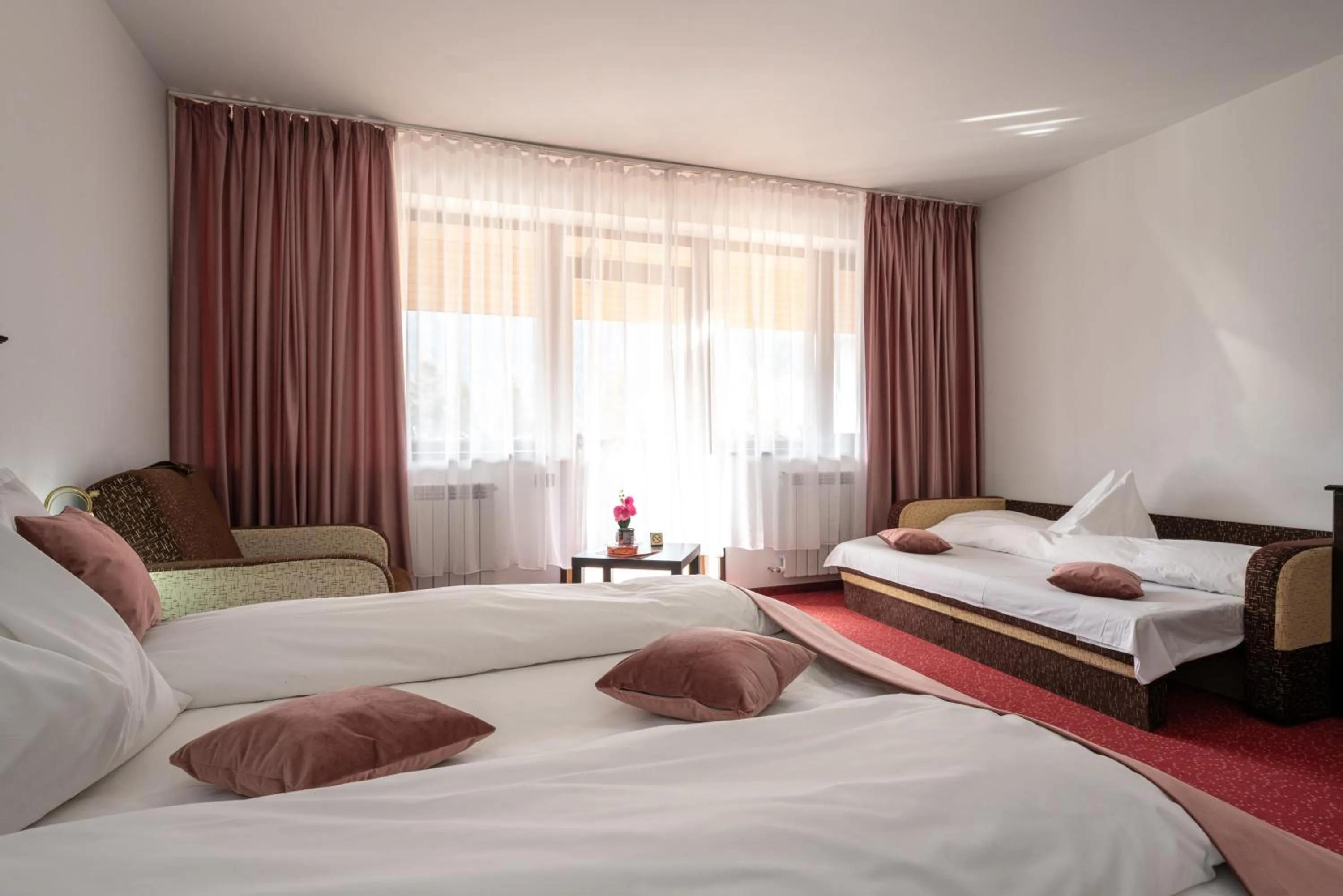 Photo of the whole room, Bed in Hotel Cumpatu