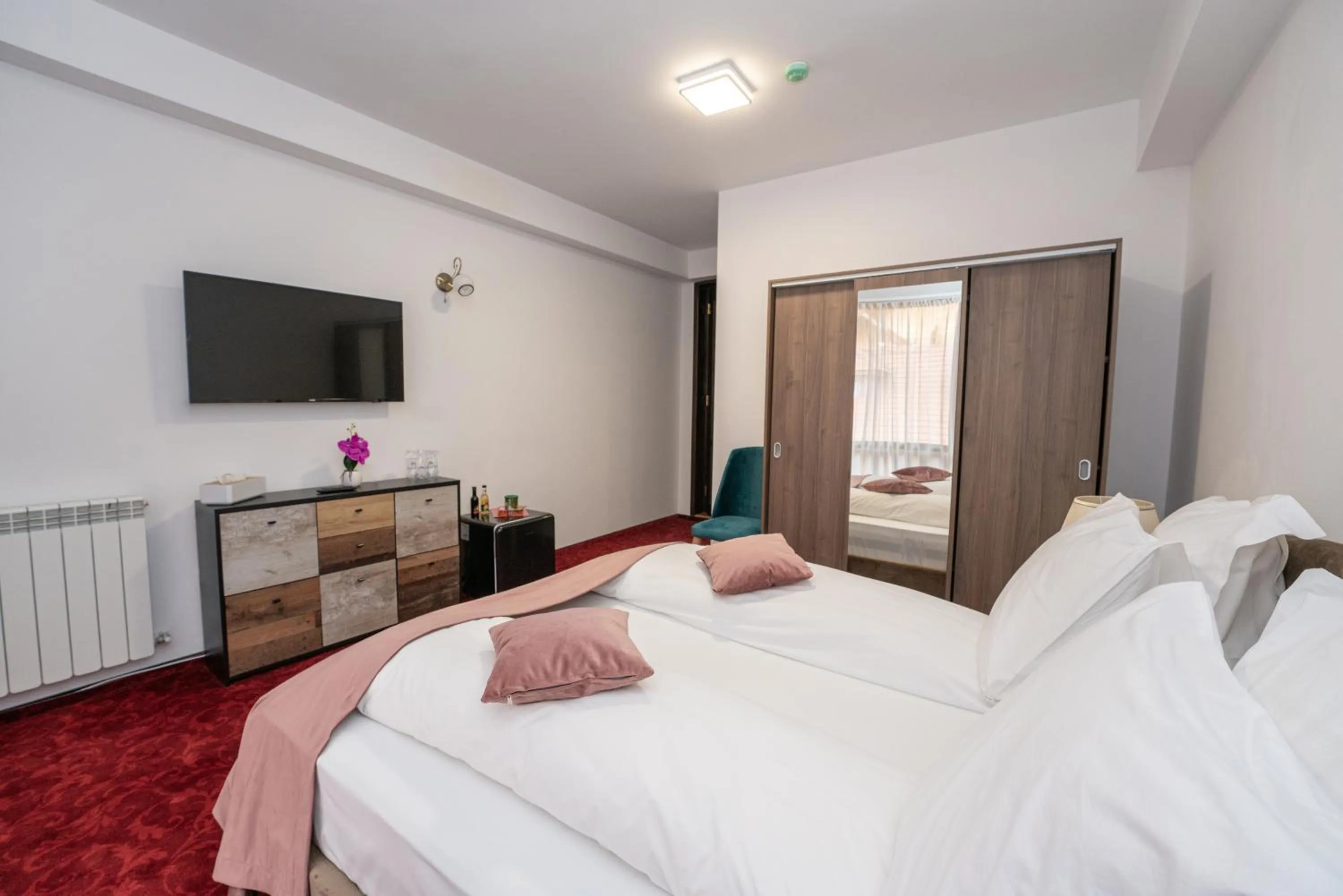 Photo of the whole room, Bed in Hotel Cumpatu