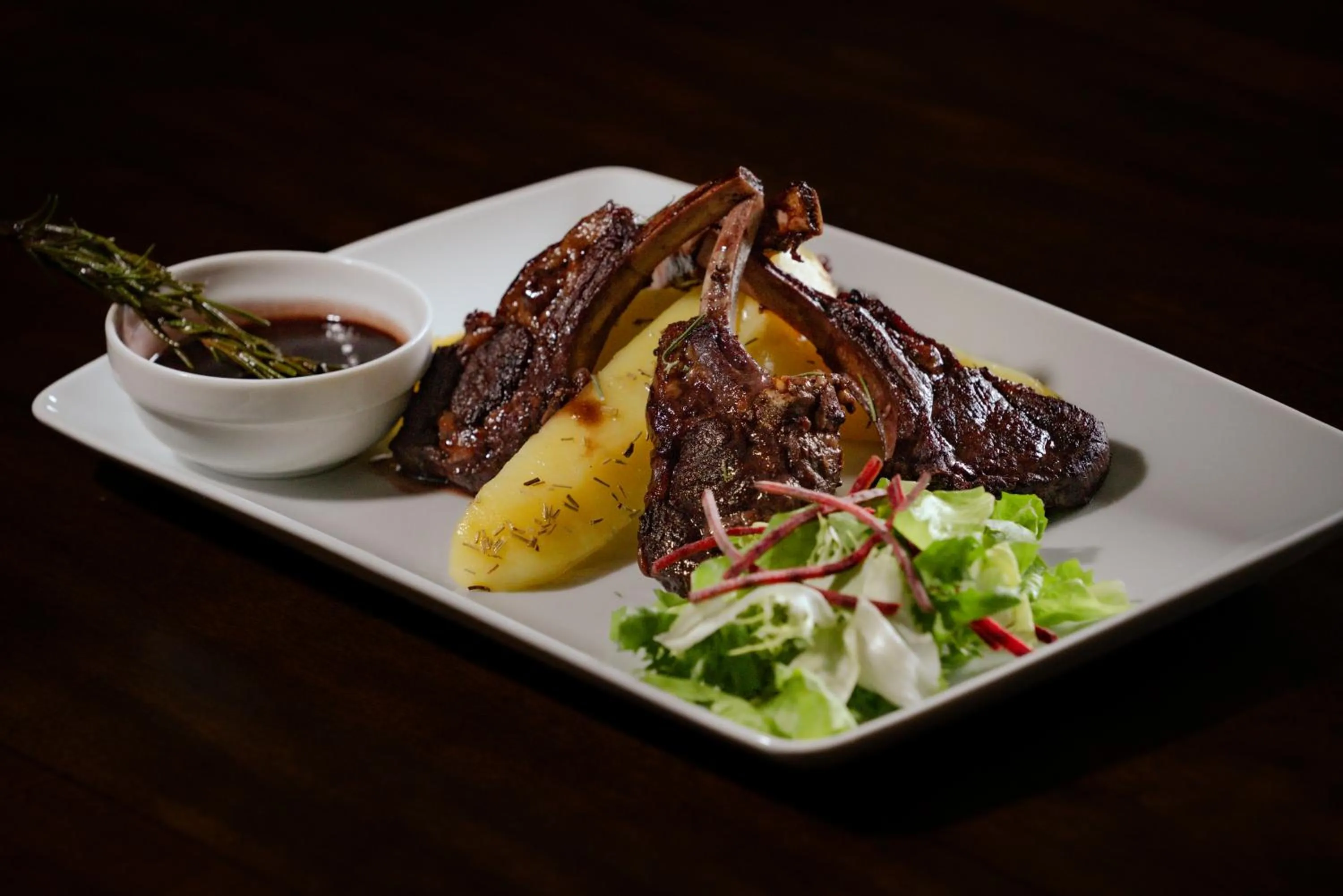 Food in Hotel Cumpatu