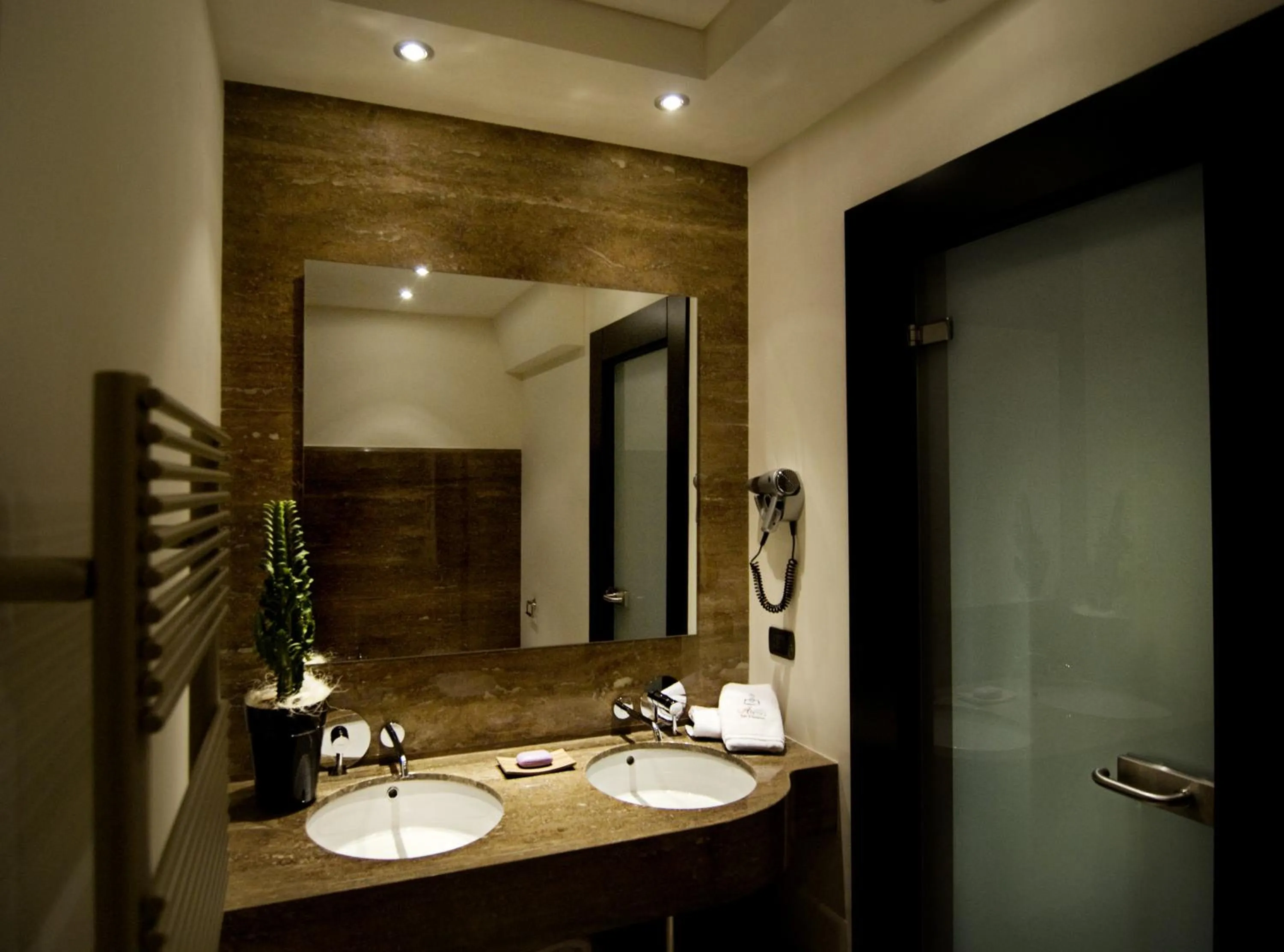 Bathroom in Alvino Suite And Breakfast