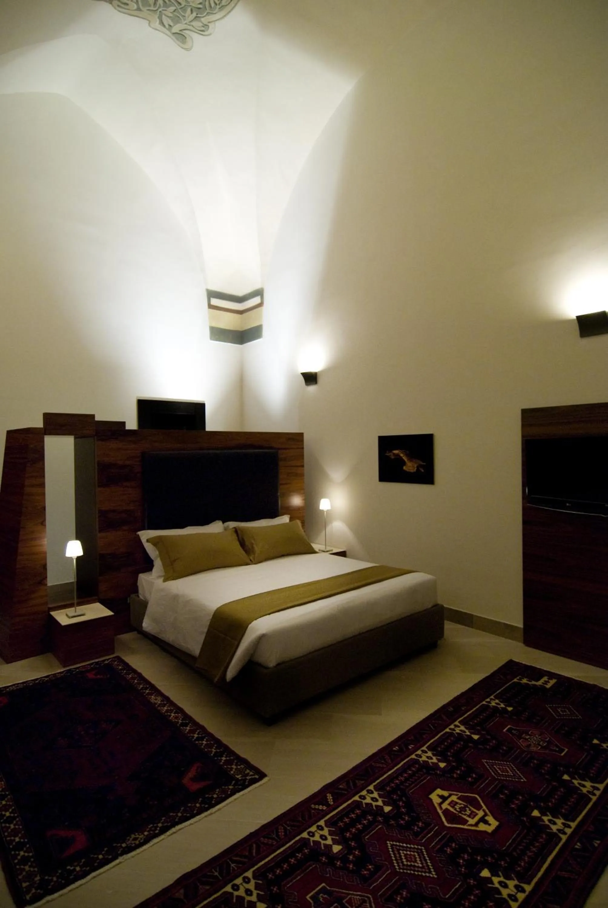 Photo of the whole room, Bed in Alvino Suite And Breakfast