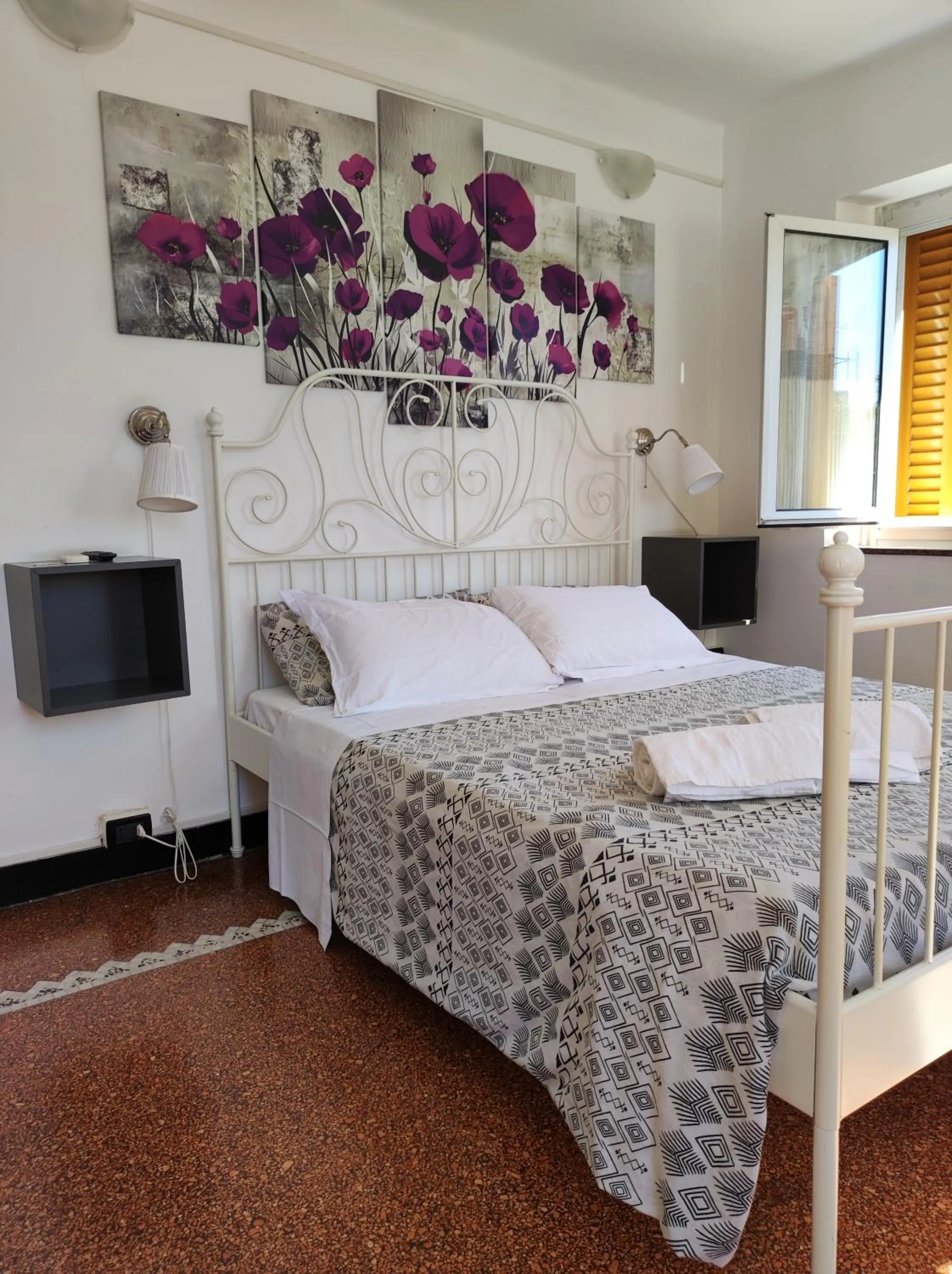 Bed in Albergo Caffaro