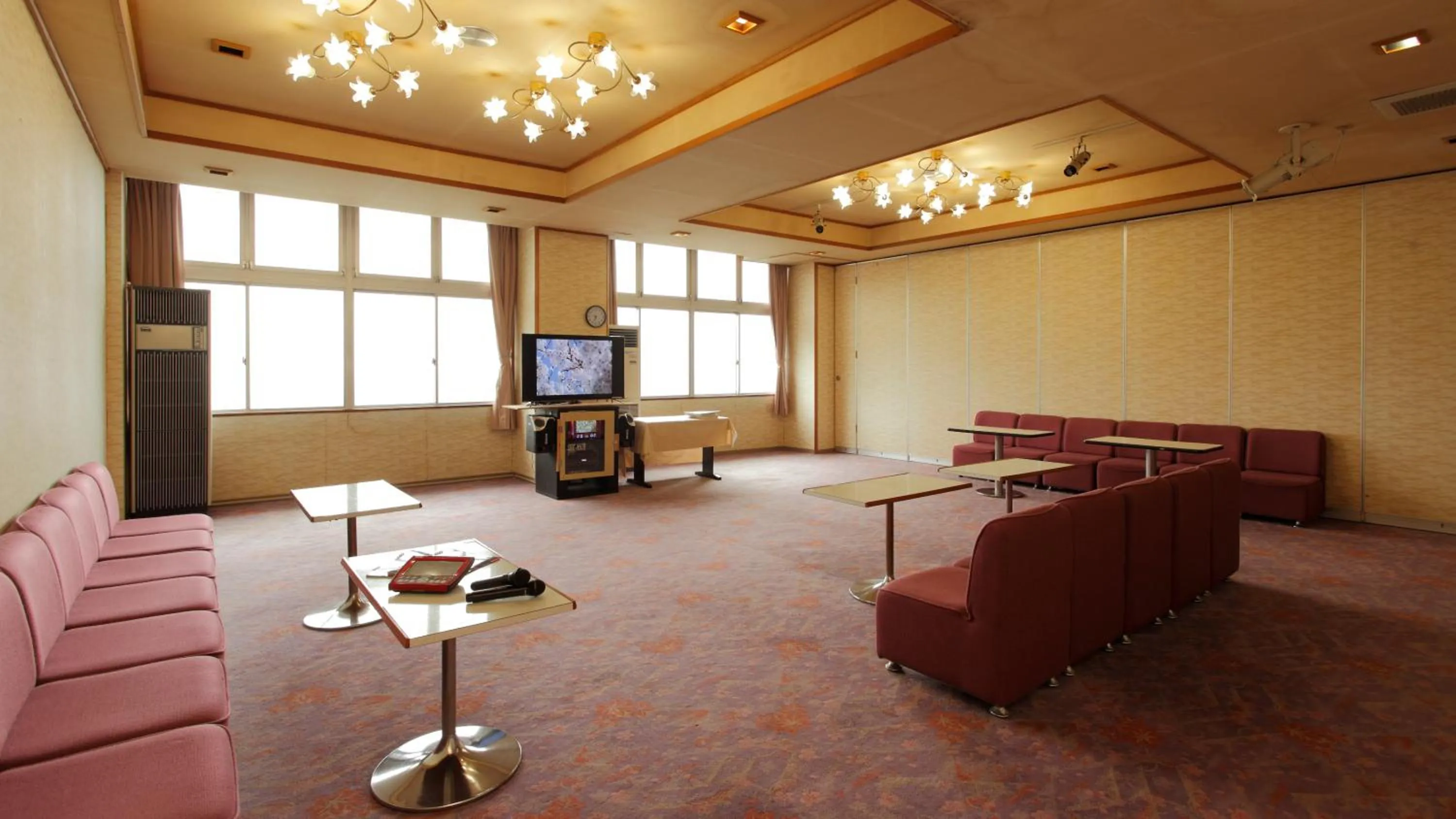 Karaoke in Itoen Hotel Atagawa