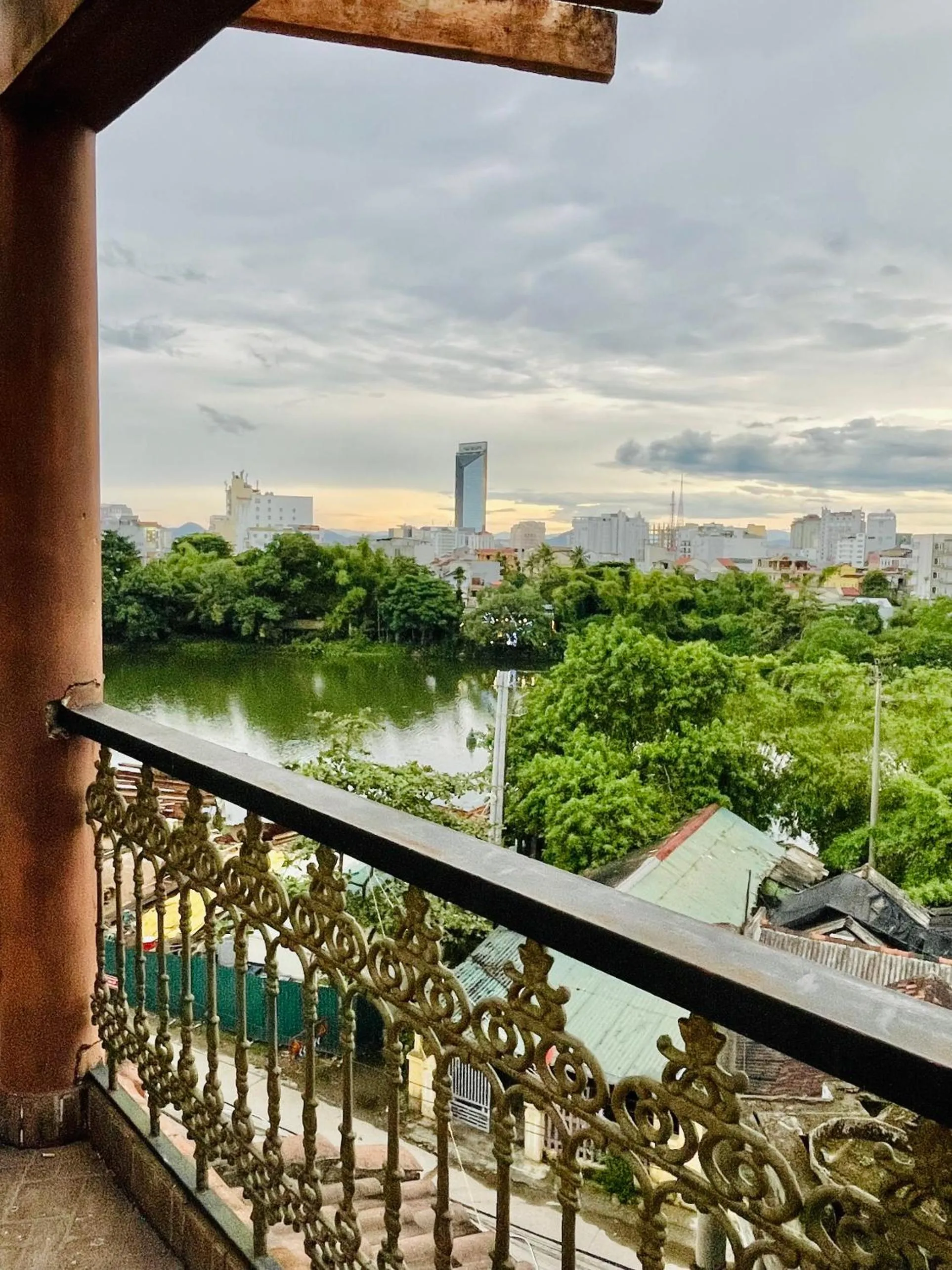 Nam Phương Riverside Villa