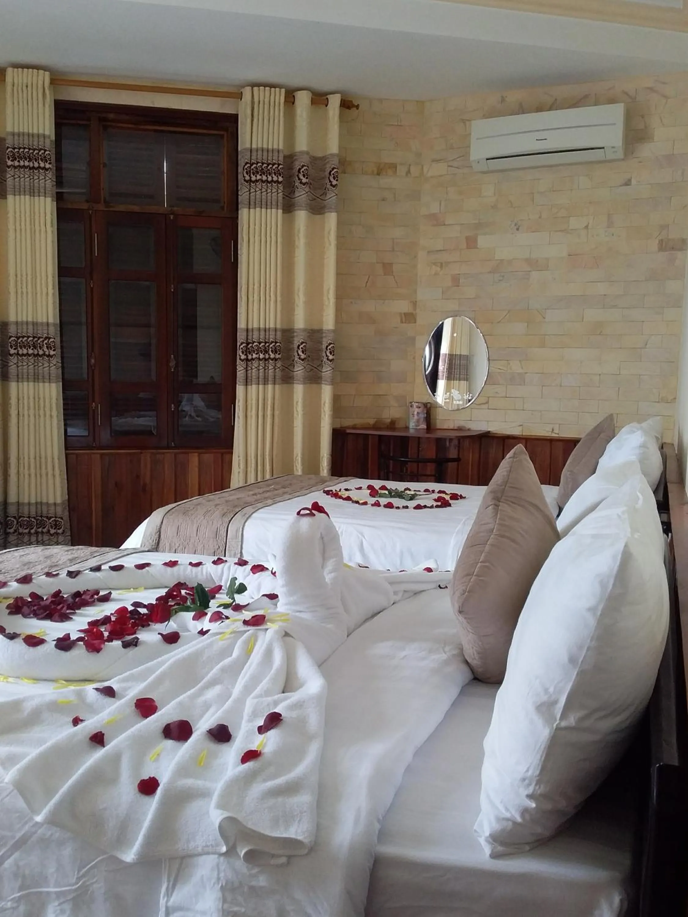 Bed in Nam Phương Riverside Villa