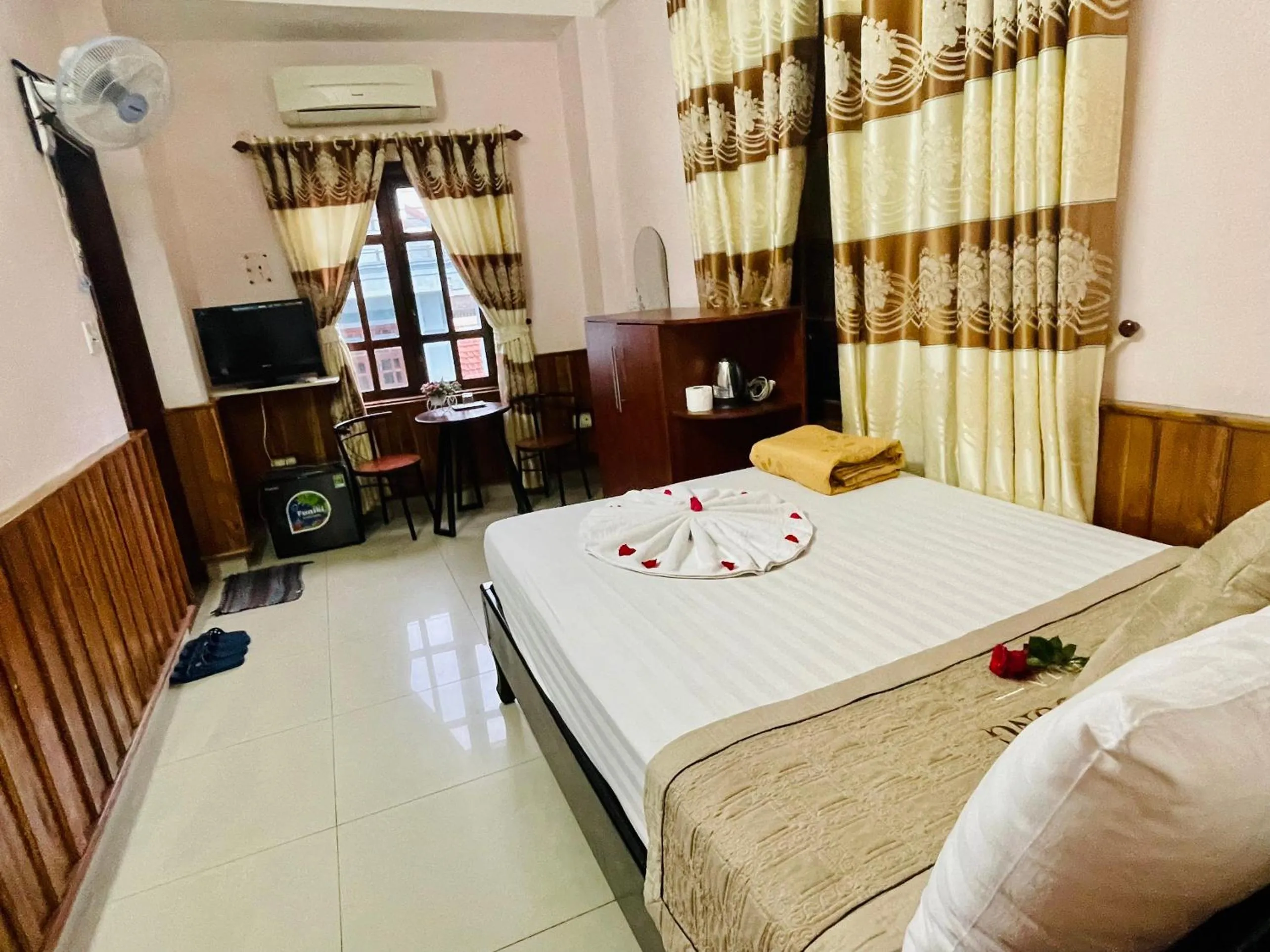 Bed in Nam Phương Riverside Villa