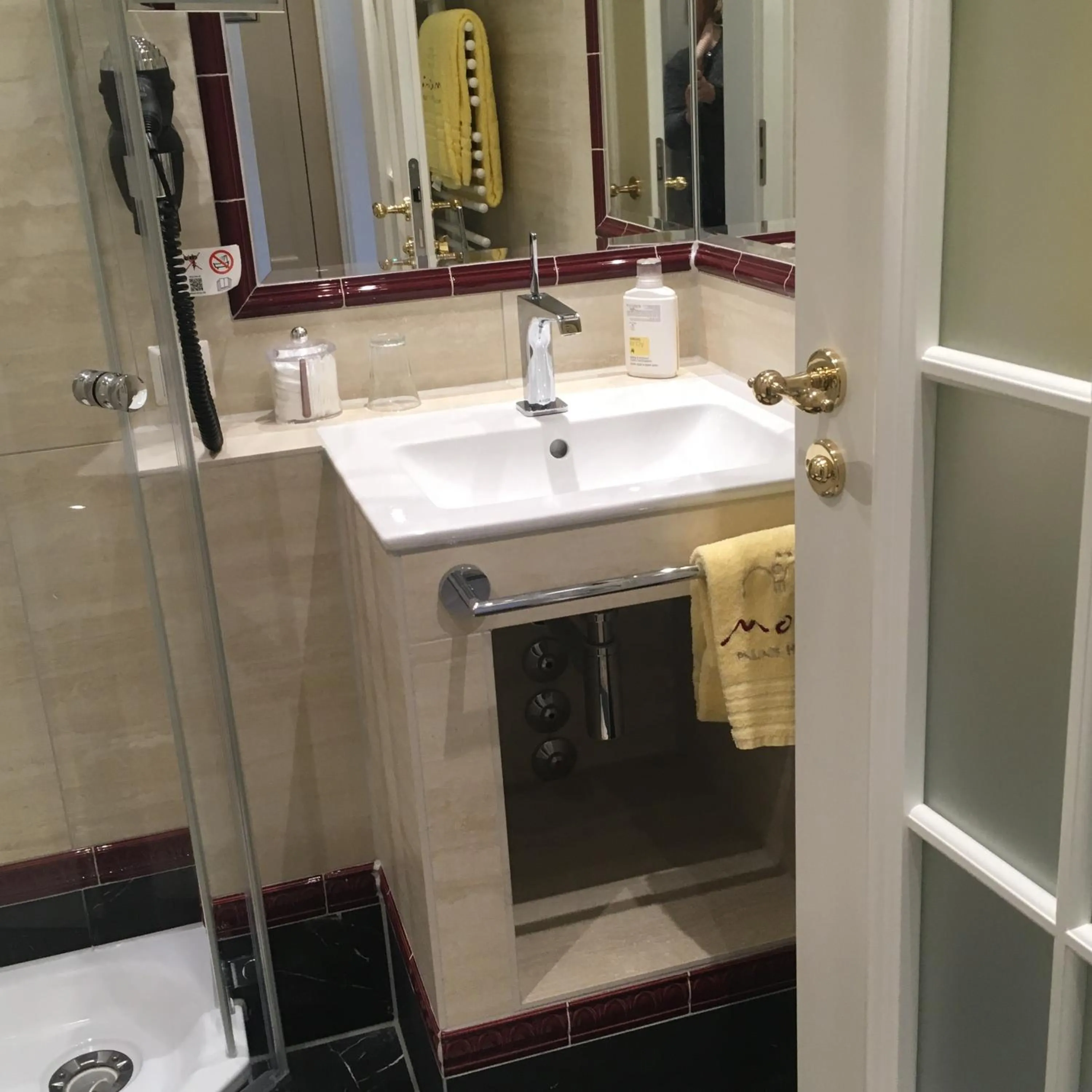 Bathroom in Mokni's Palais Hotel & SPA