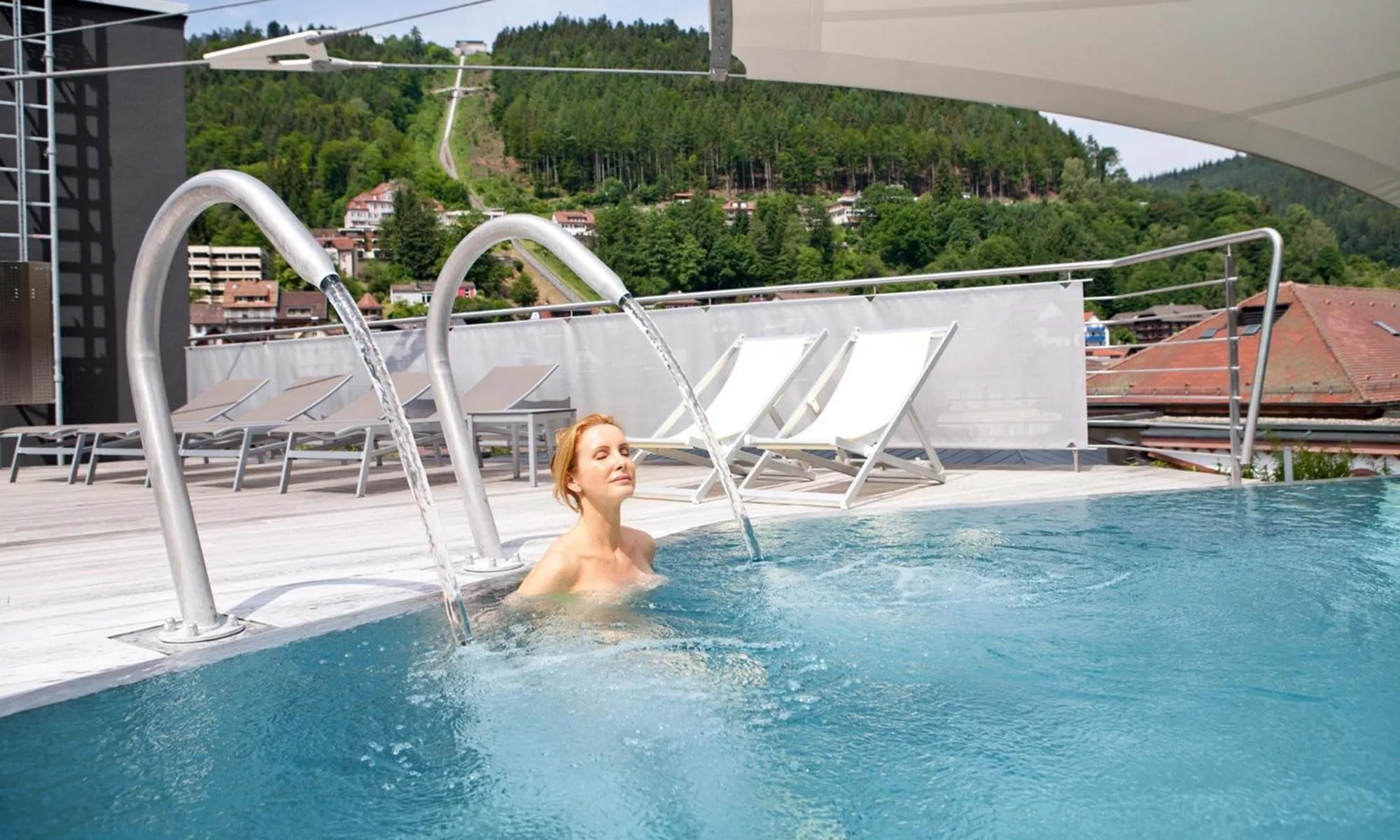 Swimming pool in Mokni's Palais Hotel & SPA