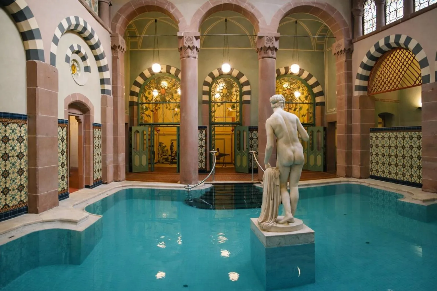 Swimming pool in Mokni's Palais Hotel & SPA