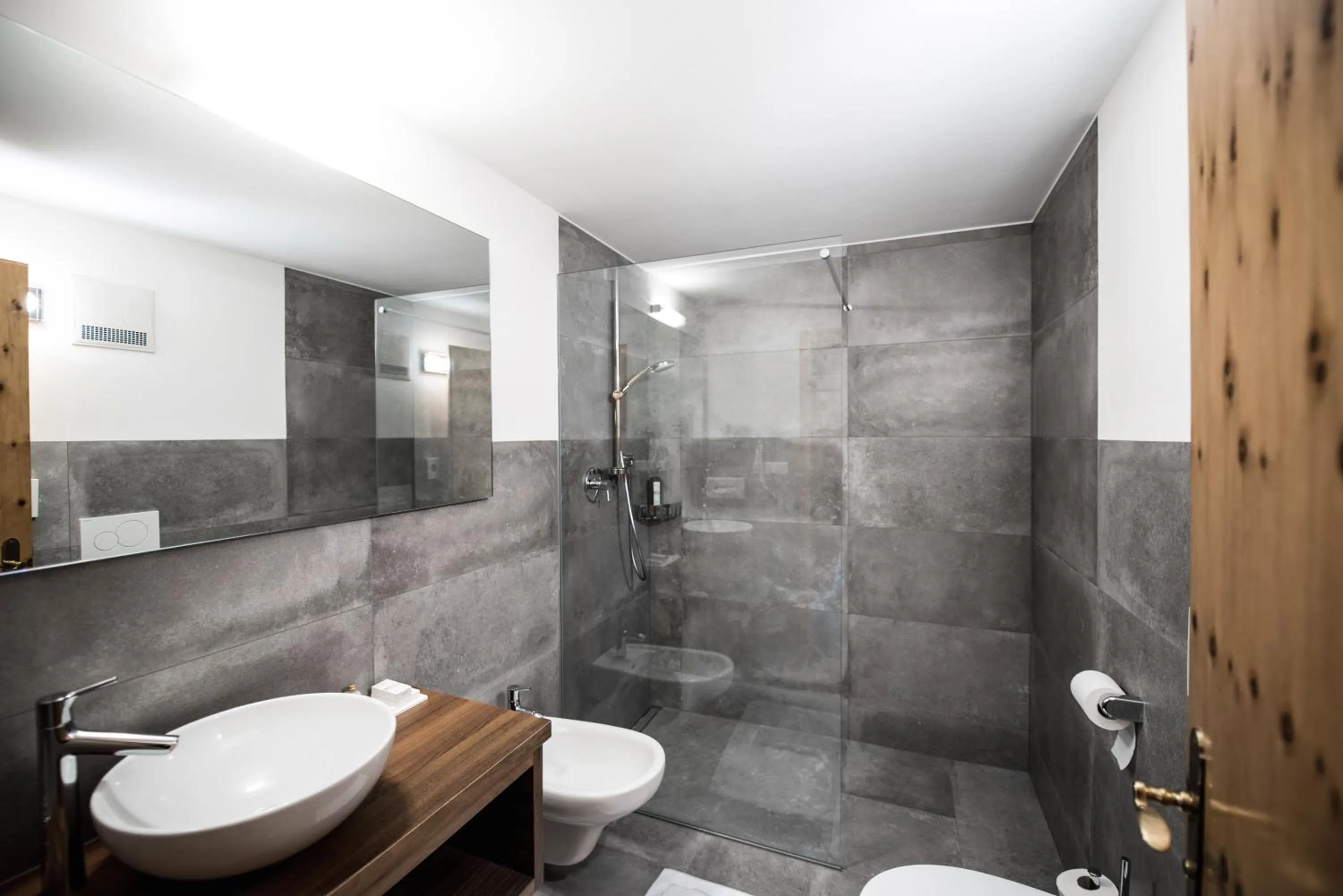 Bathroom in Hotel Pinei