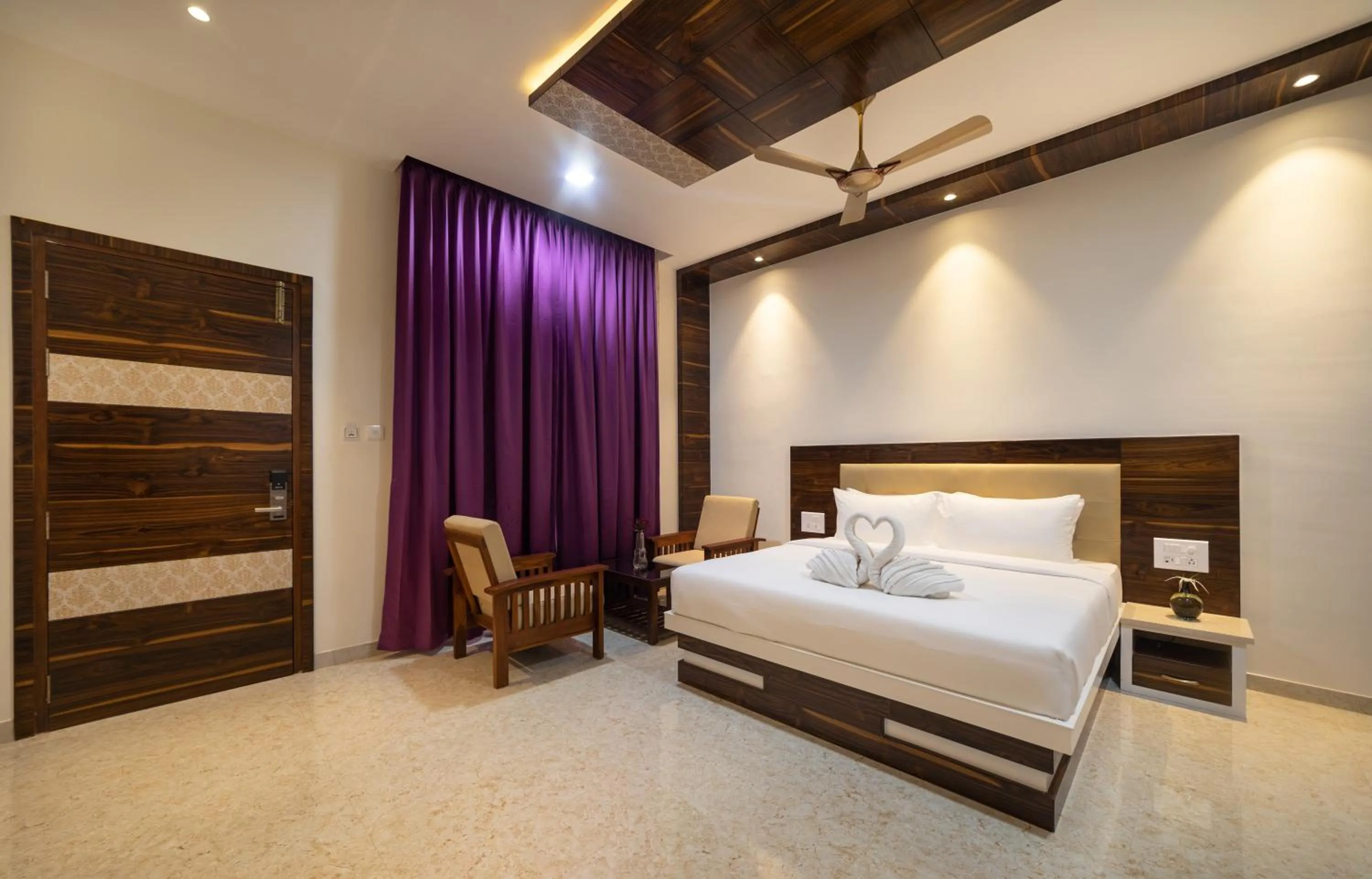 Bed in SR Jungle Resort