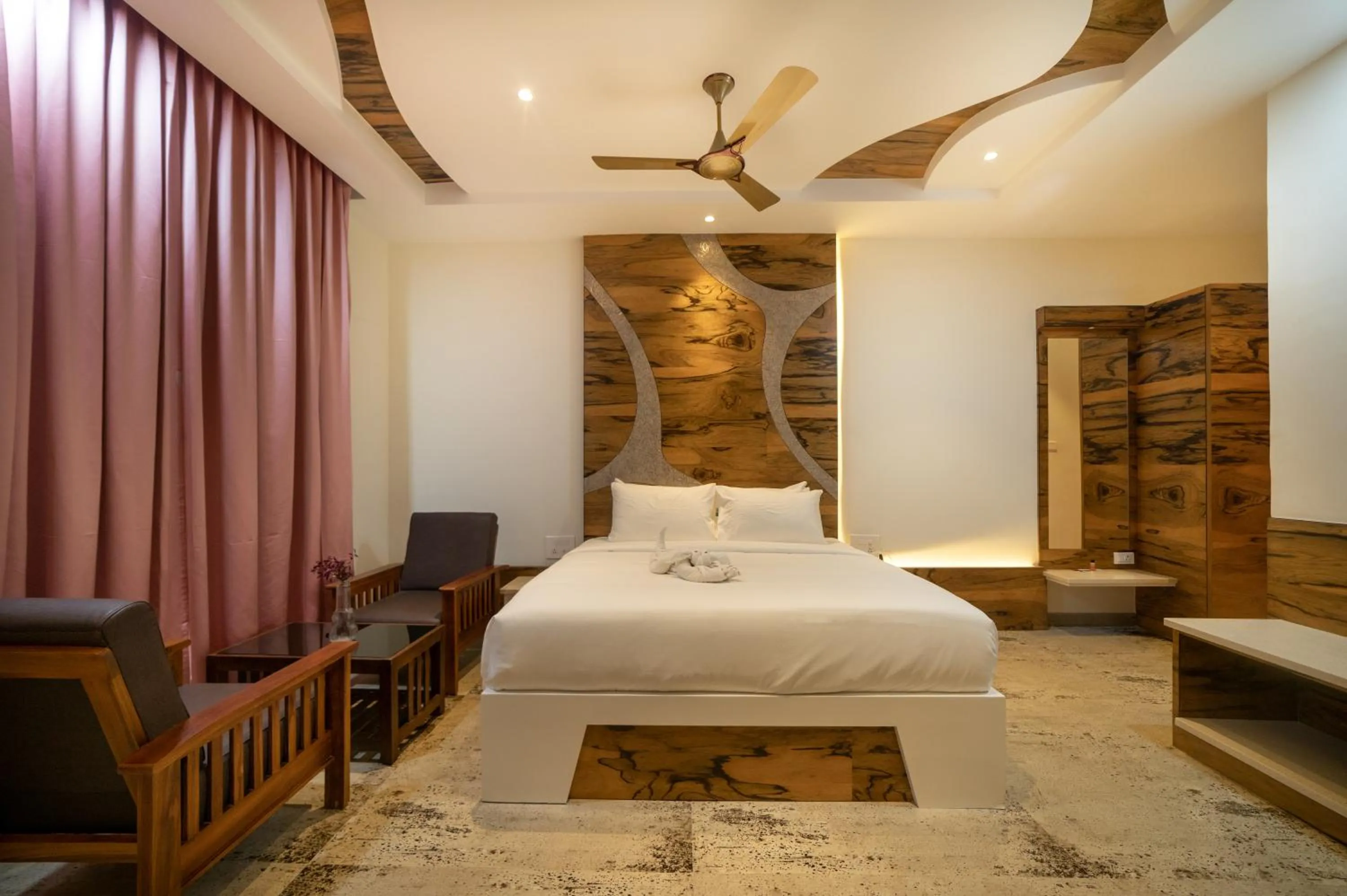 Bed in SR Jungle Resort