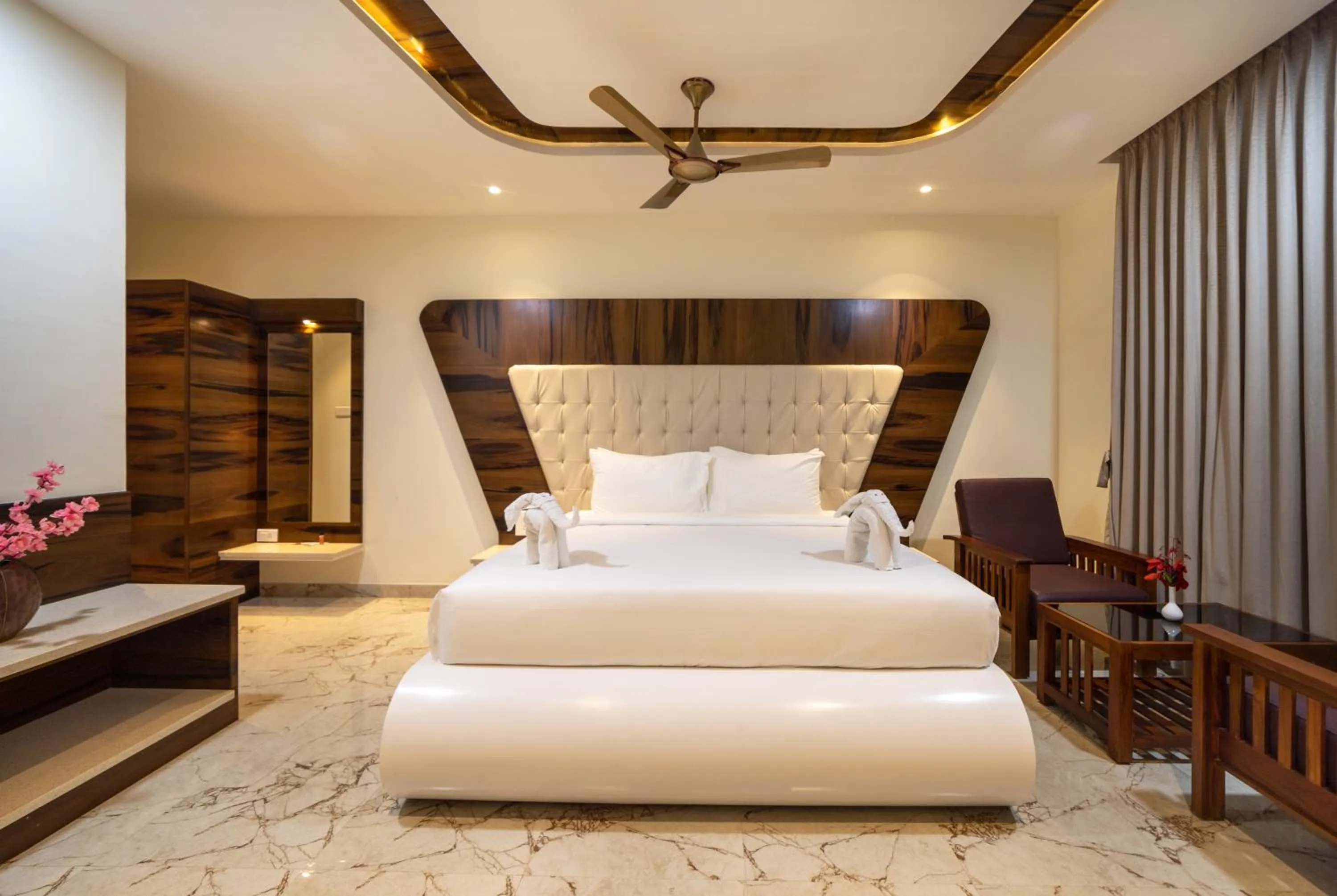 Bedroom, Bed in SR Jungle Resort