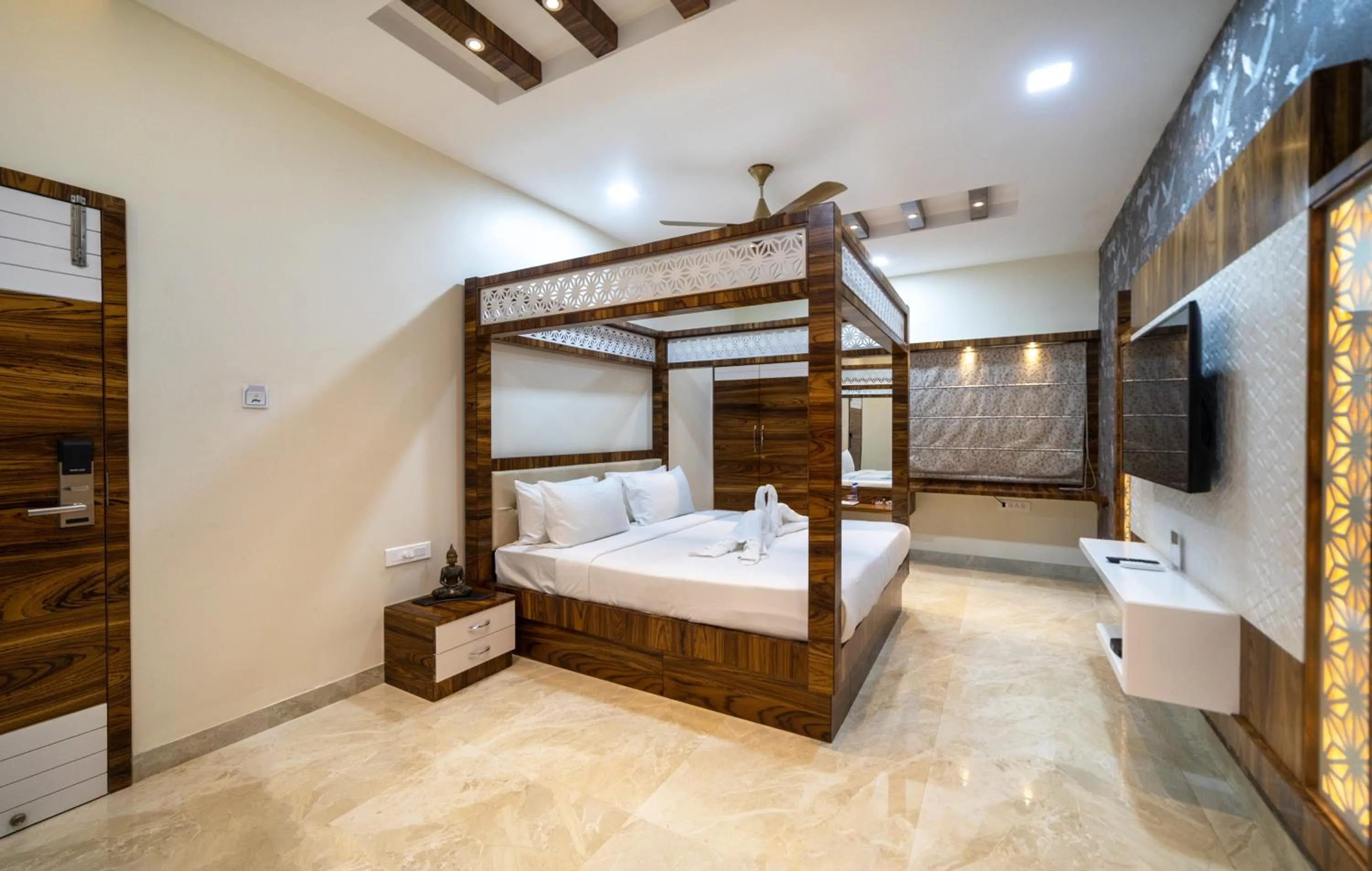 Photo of the whole room, Bed in SR Jungle Resort