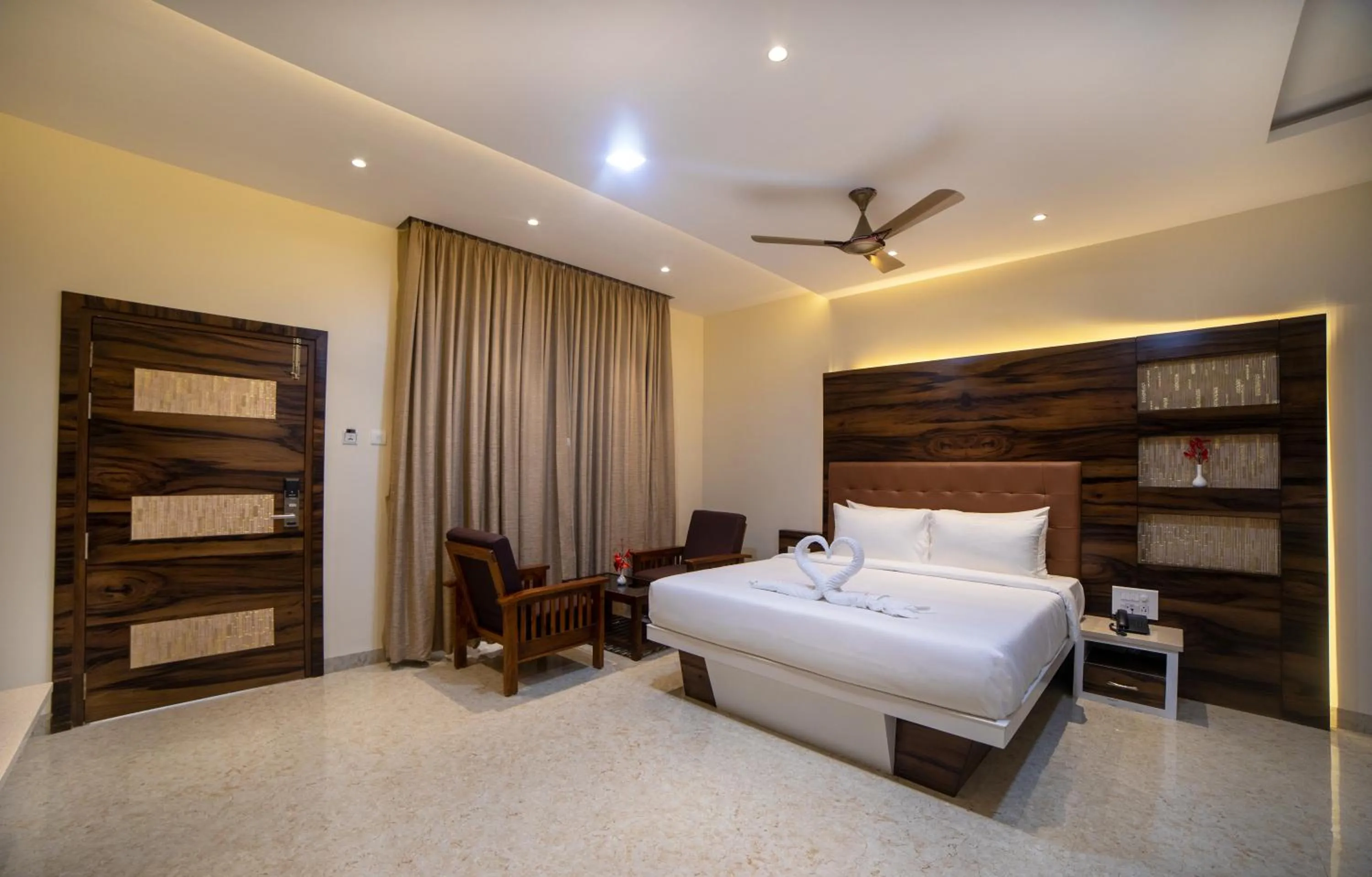 Bed in SR Jungle Resort