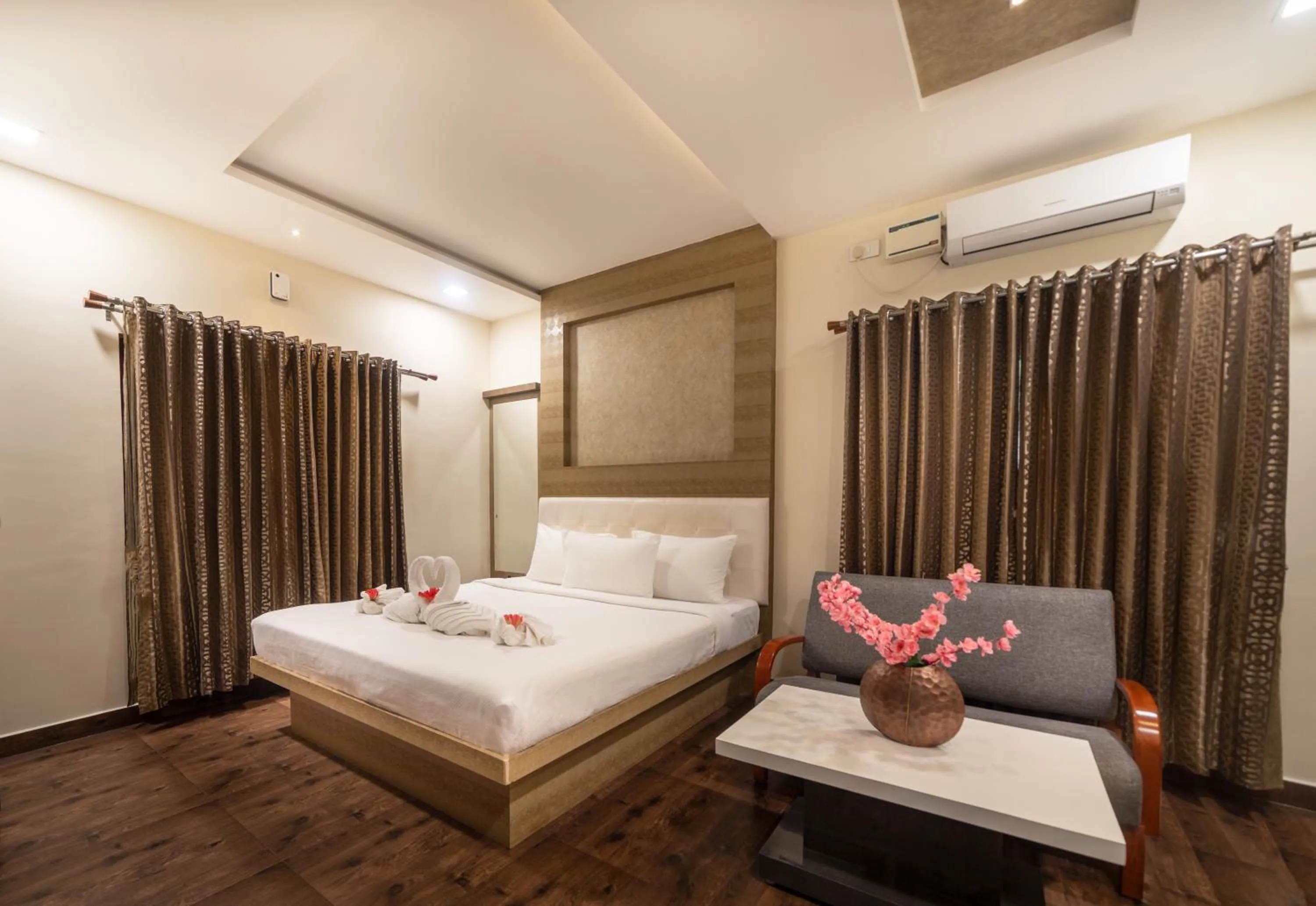 Photo of the whole room, Bed in SR Jungle Resort