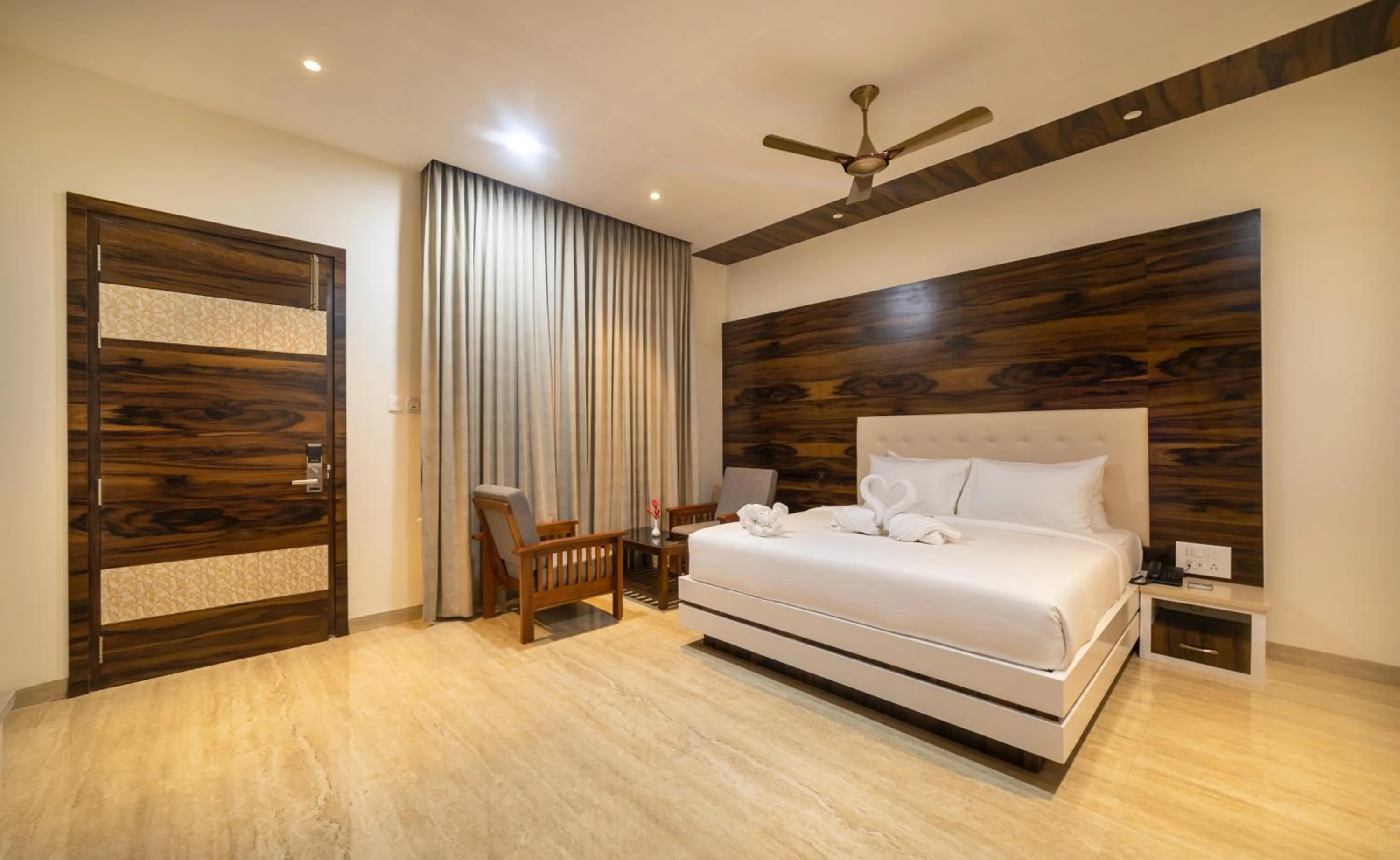 Bedroom, Bed in SR Jungle Resort