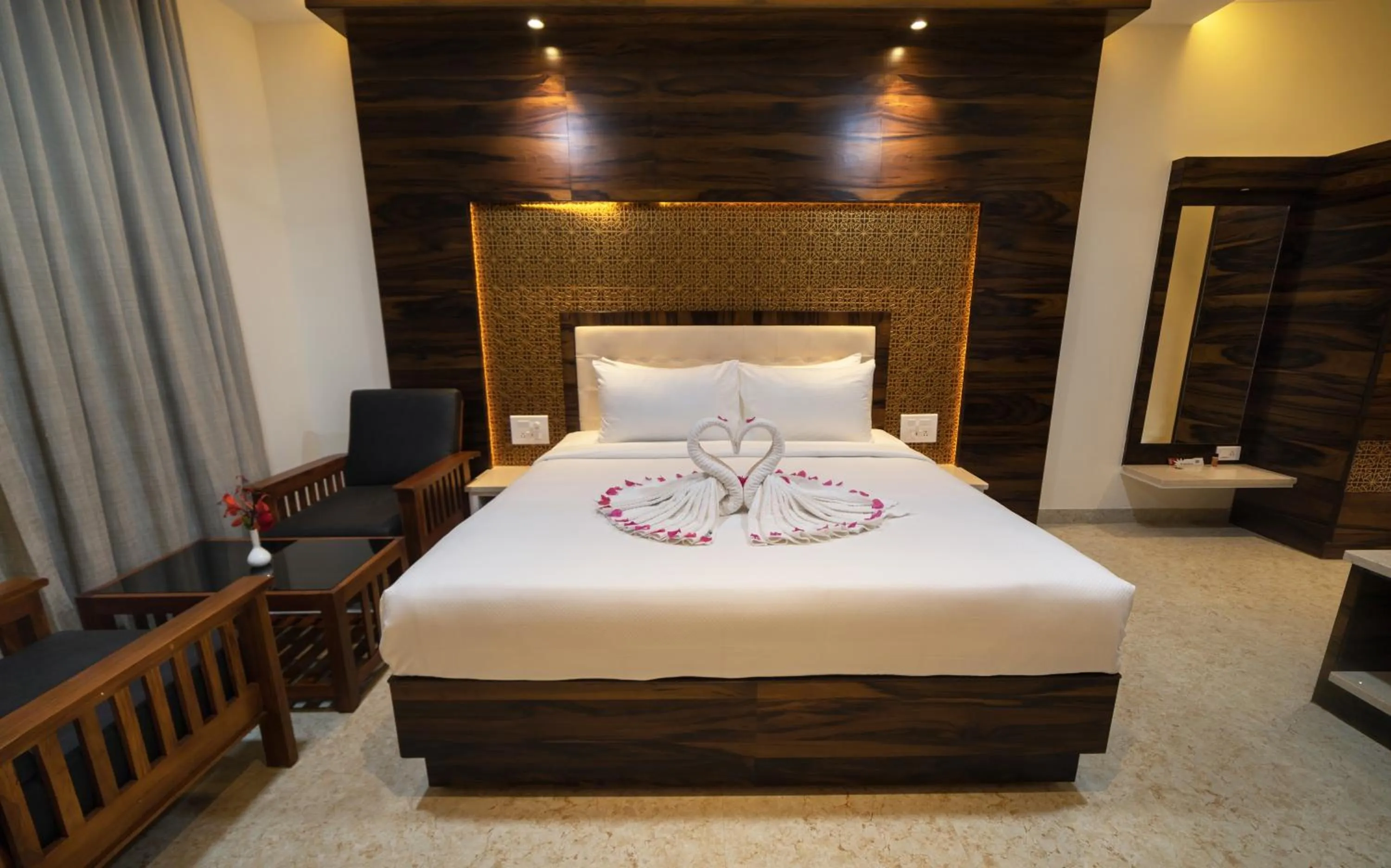 Bedroom, Bed in SR Jungle Resort