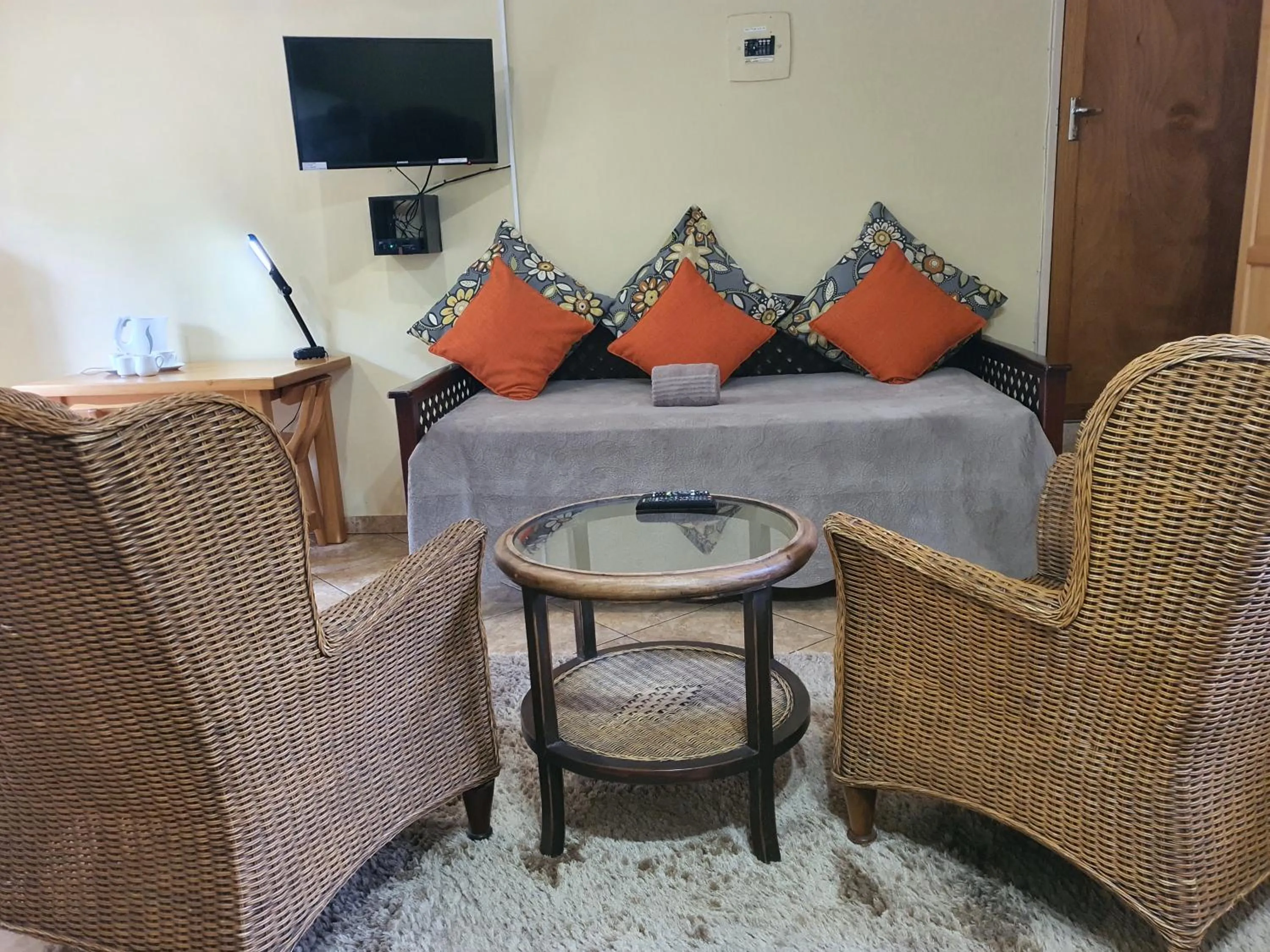 Seating area in Selati 103 Guest Cottages