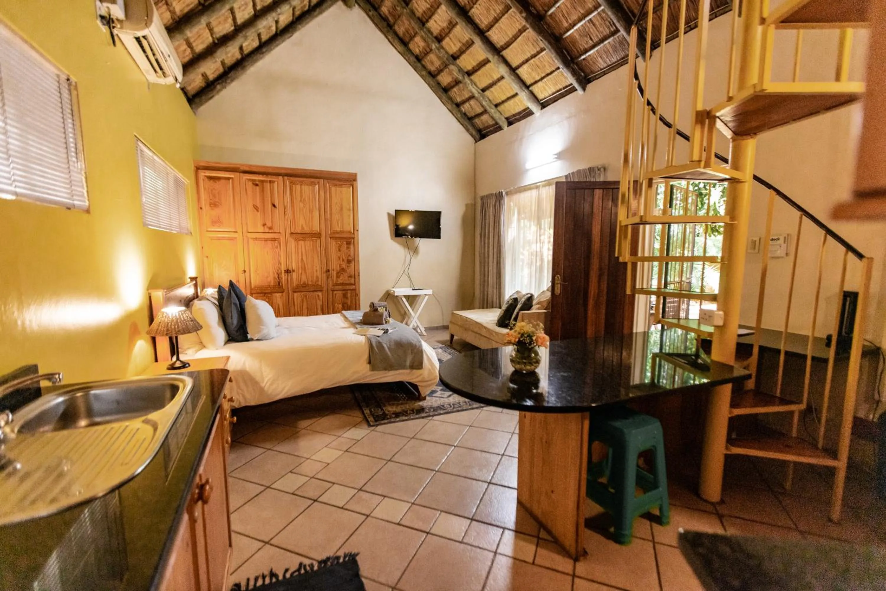 Bedroom, Bed in Selati 103 Guest Cottages