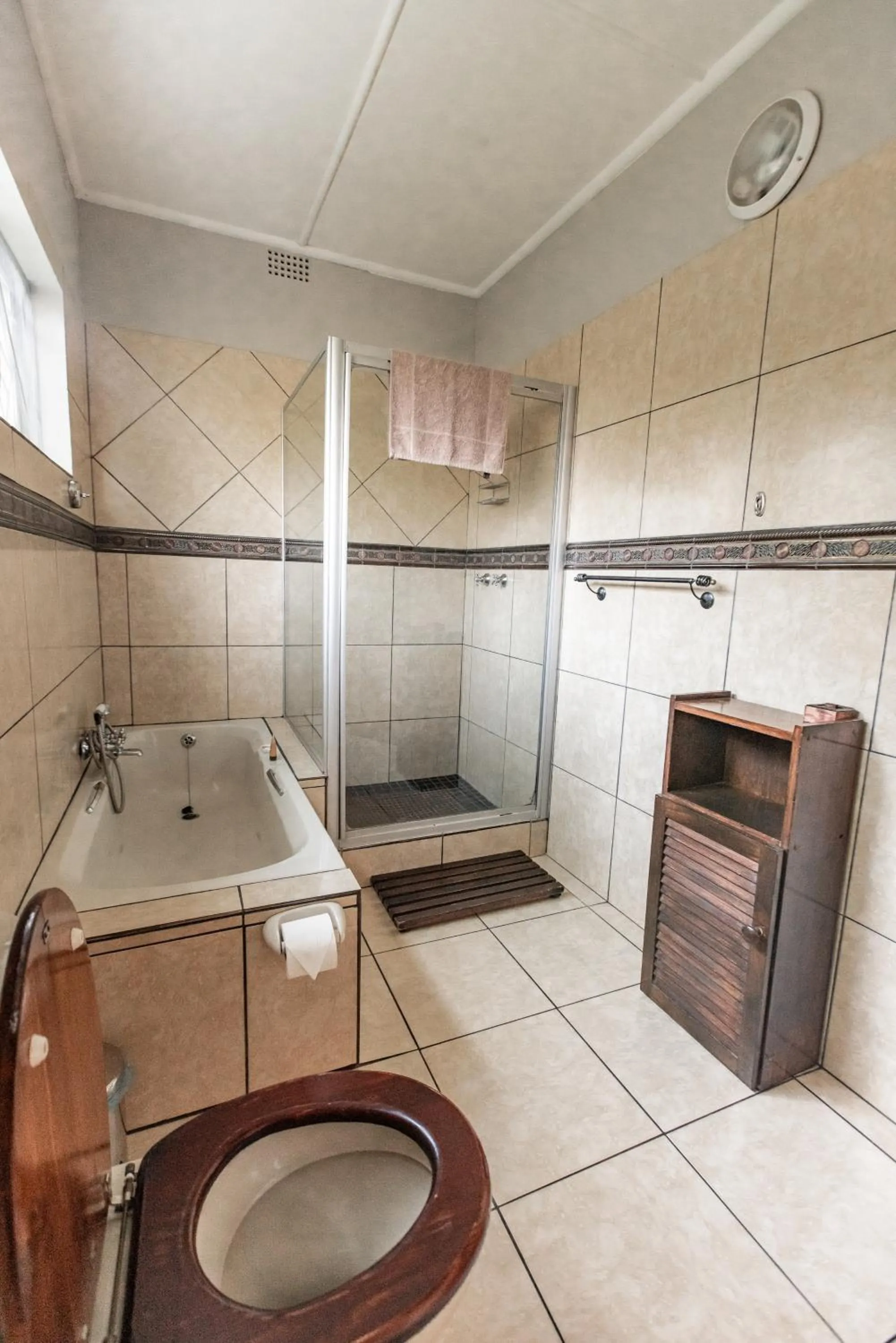 Bathroom in Selati 103 Guest Cottages