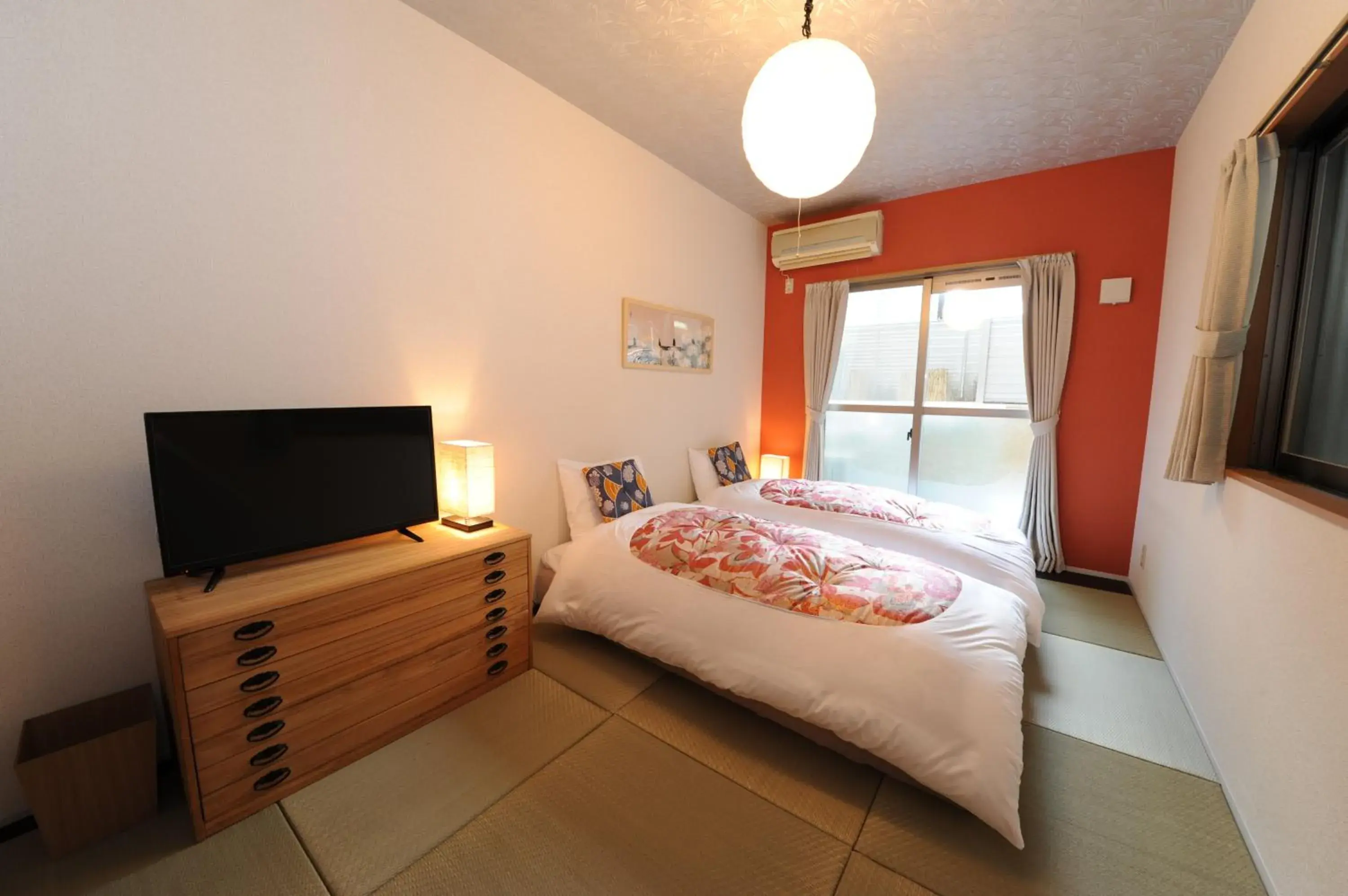 Twin Room in Viale Jurakumawari Twin Room in Viale Jurakumawari