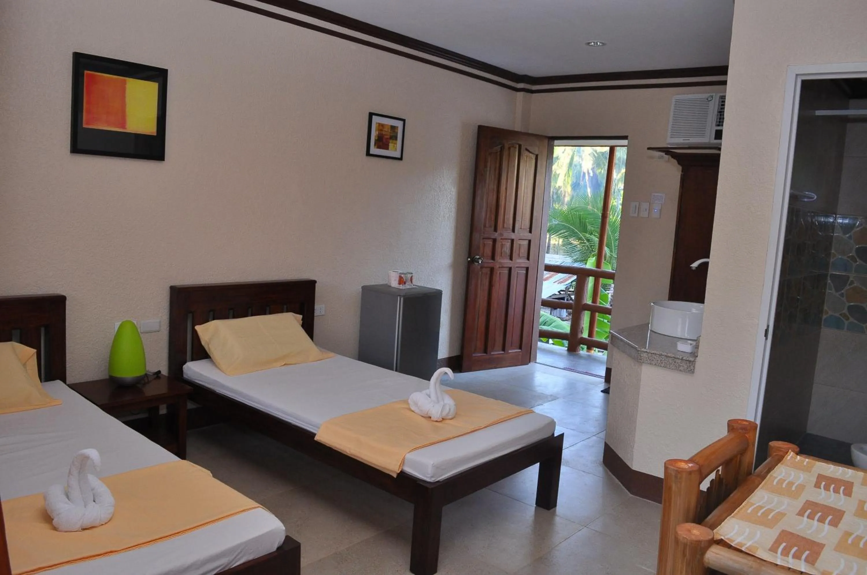 Photo of the whole room, Bed in SLAM'S Garden Dive Resort
