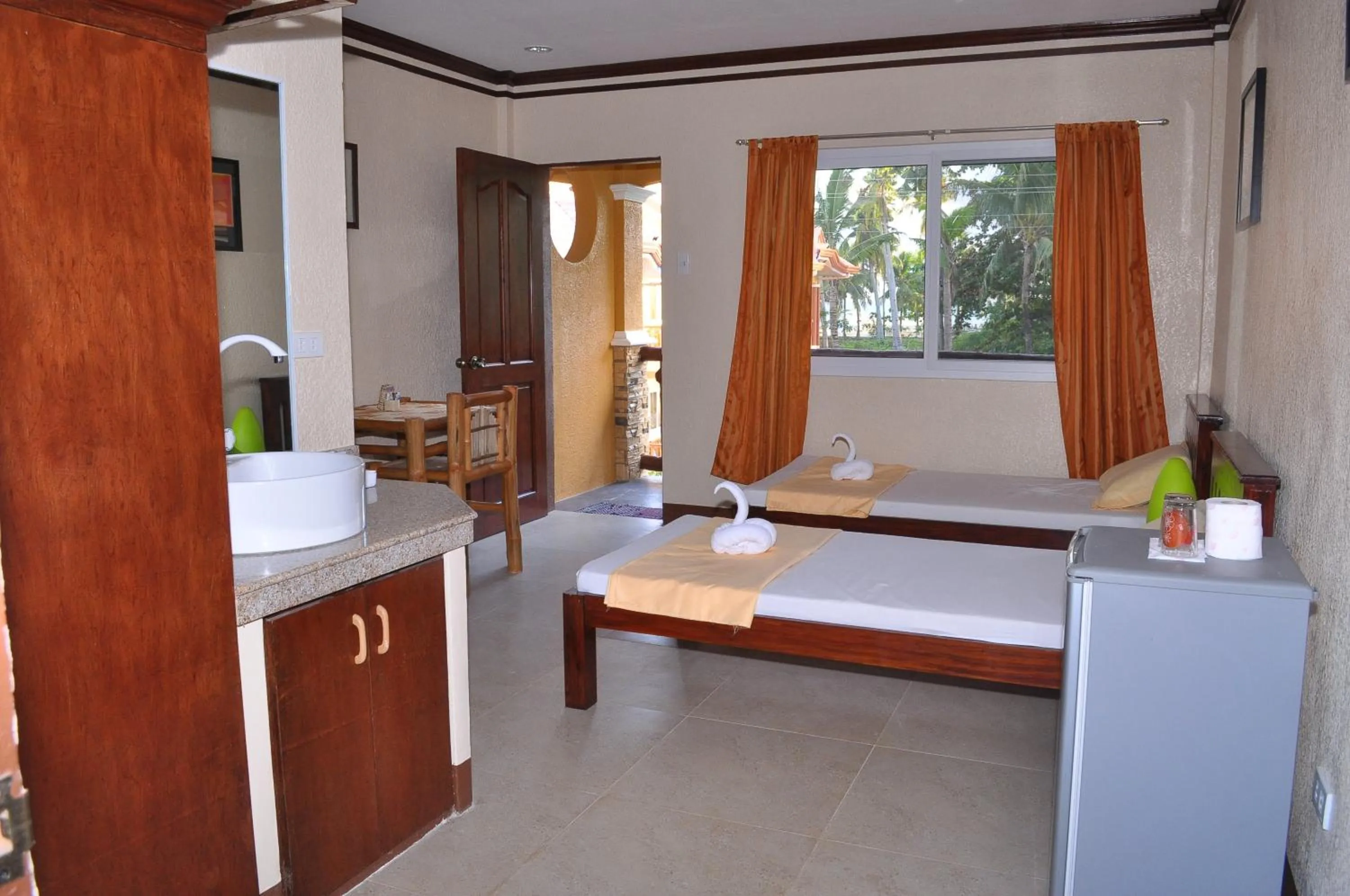 Photo of the whole room, Bed in SLAM'S Garden Dive Resort