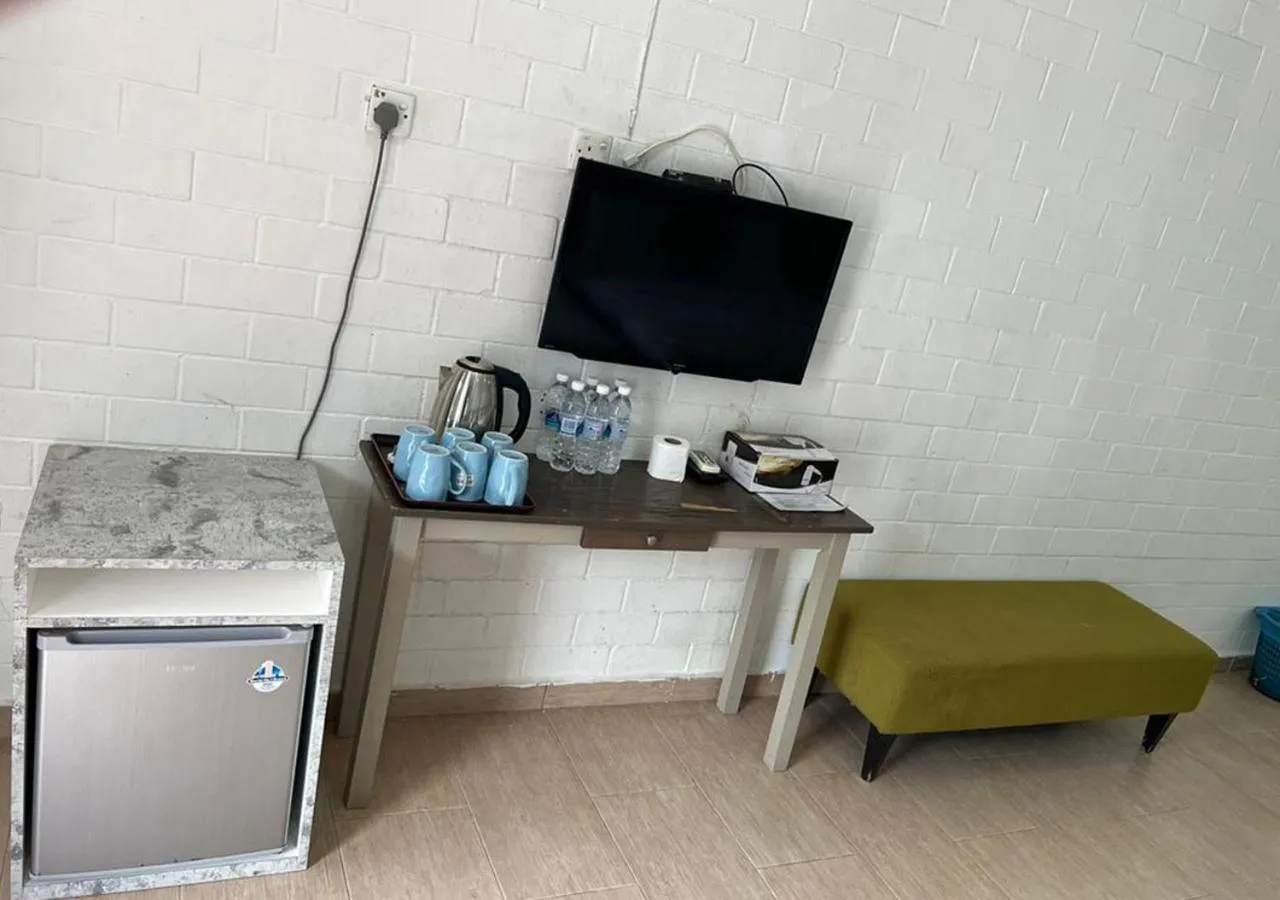 TV and multimedia in D'Lima Beach Inn