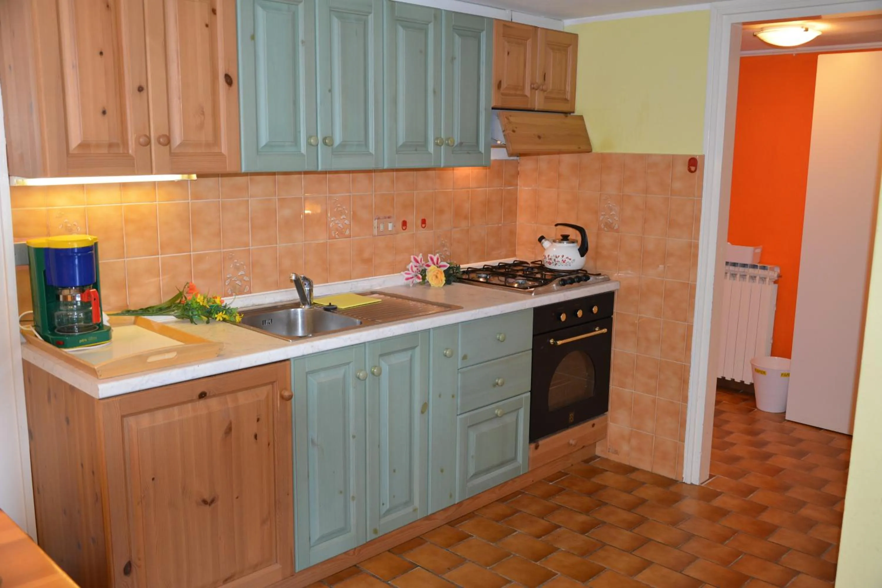 Kitchen or kitchenette in Casa Bellavista 1