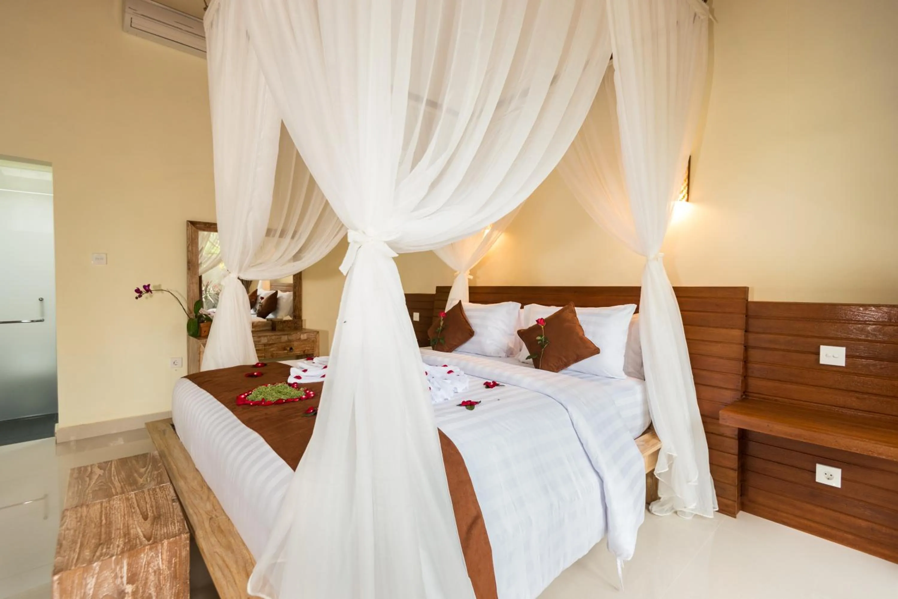 Bedroom, Bed in Secret Bunutan Ubud Villa