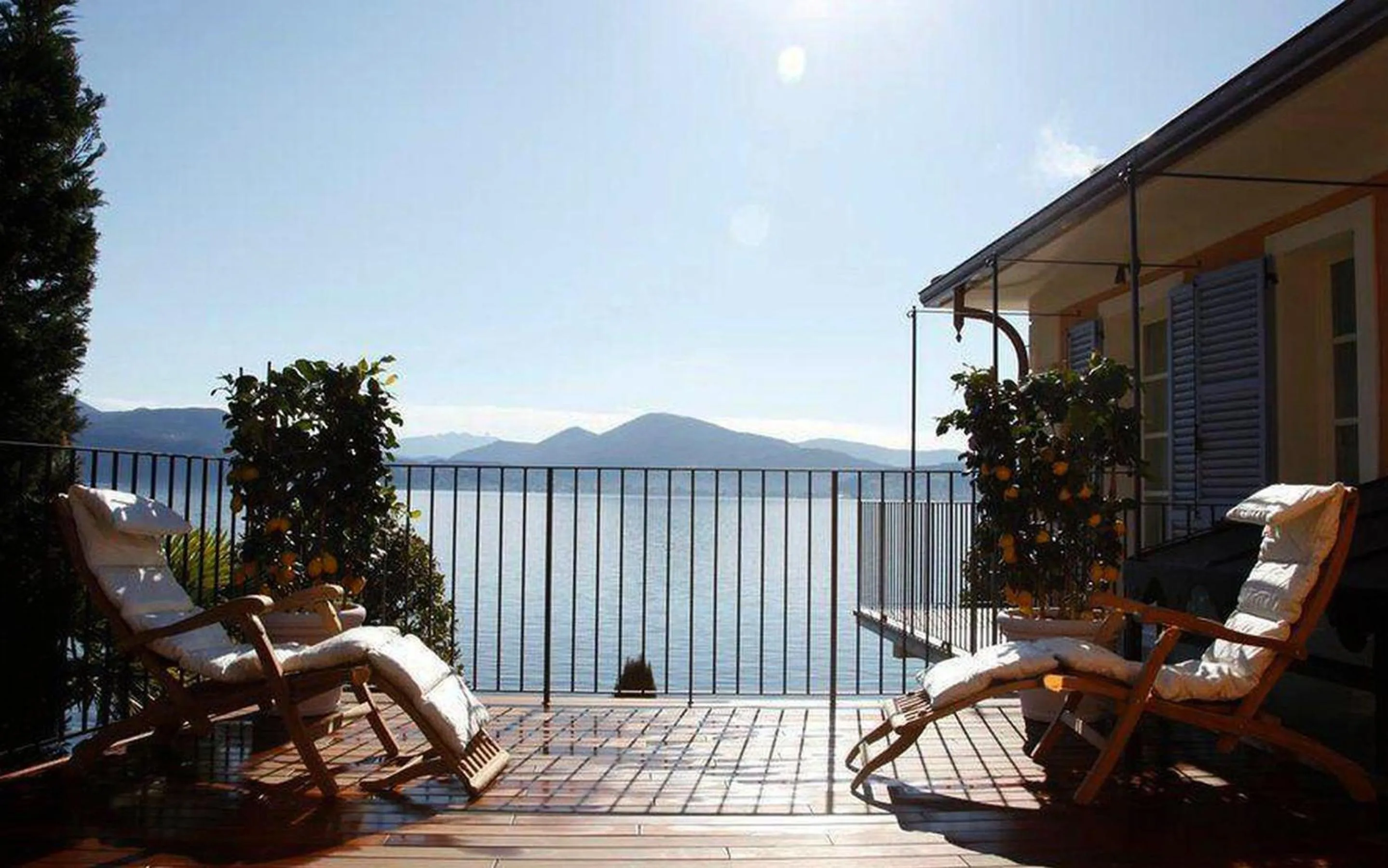 Lake view in Hotel Arancioamaro