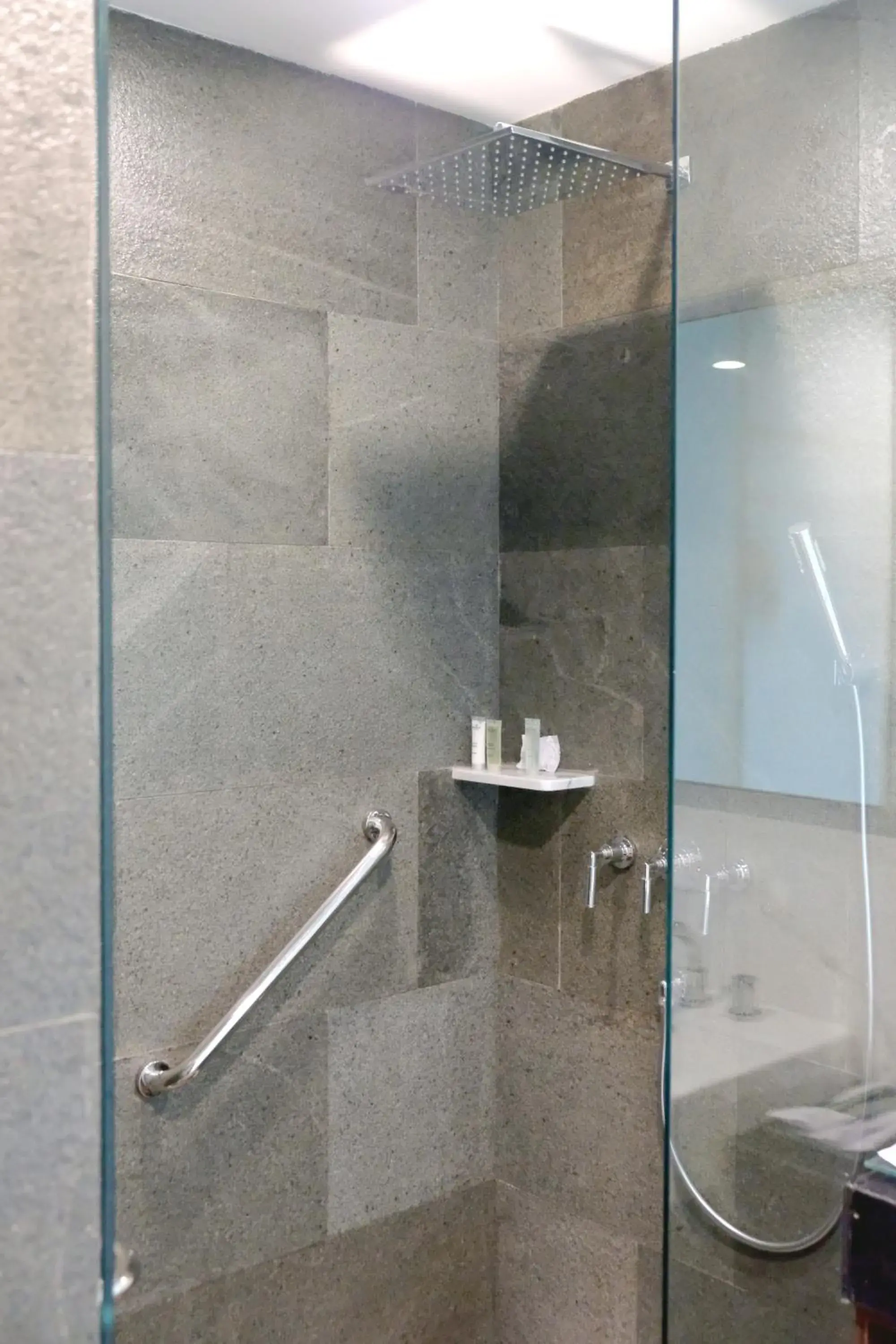 Deluxe Twin Room with Bay View in Hotel Santika Premiere Ambon Deluxe Twin Room with Bay View in Hotel Santika Premiere Ambon