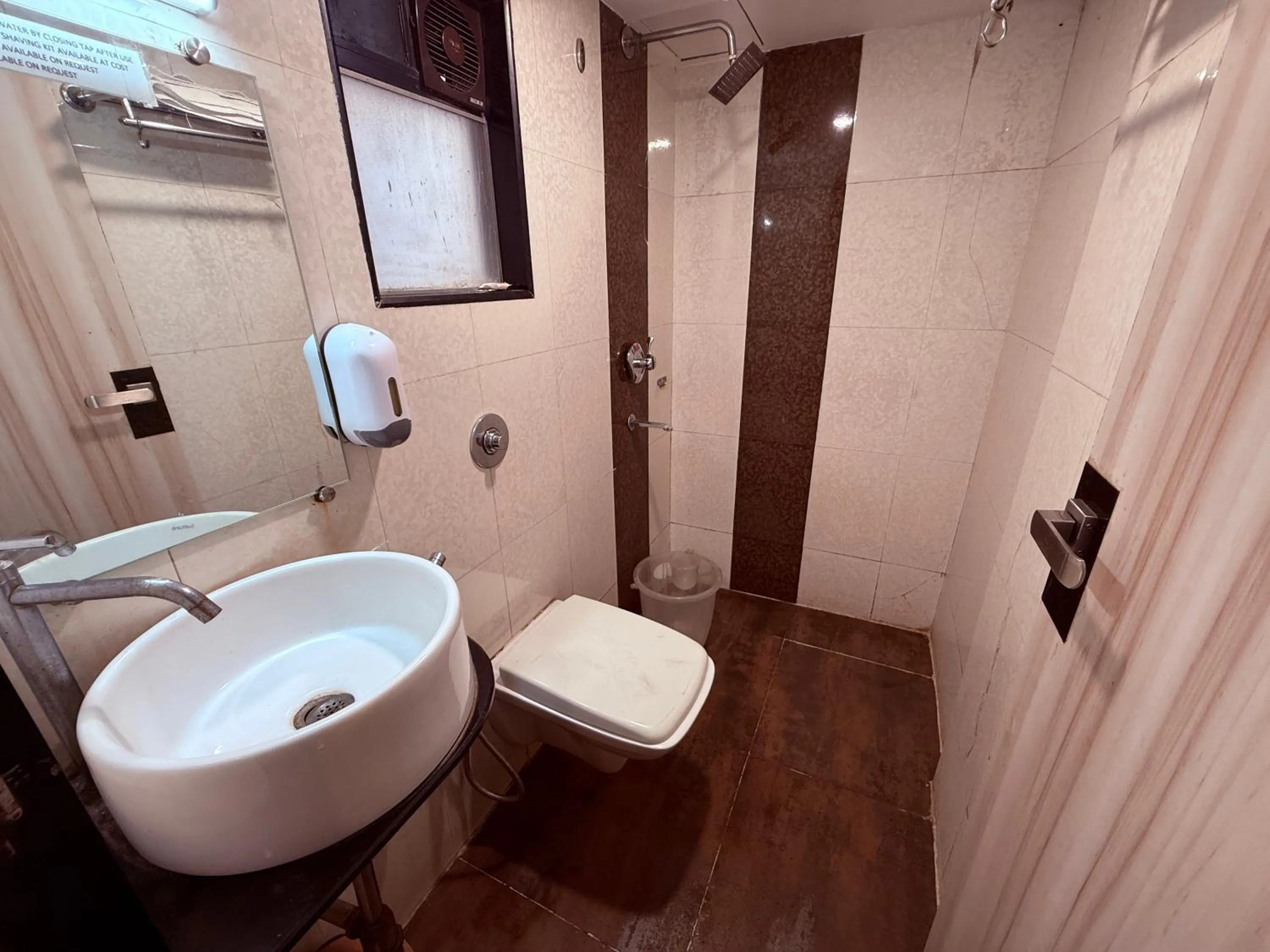 Shower in Hotel Alka Residency