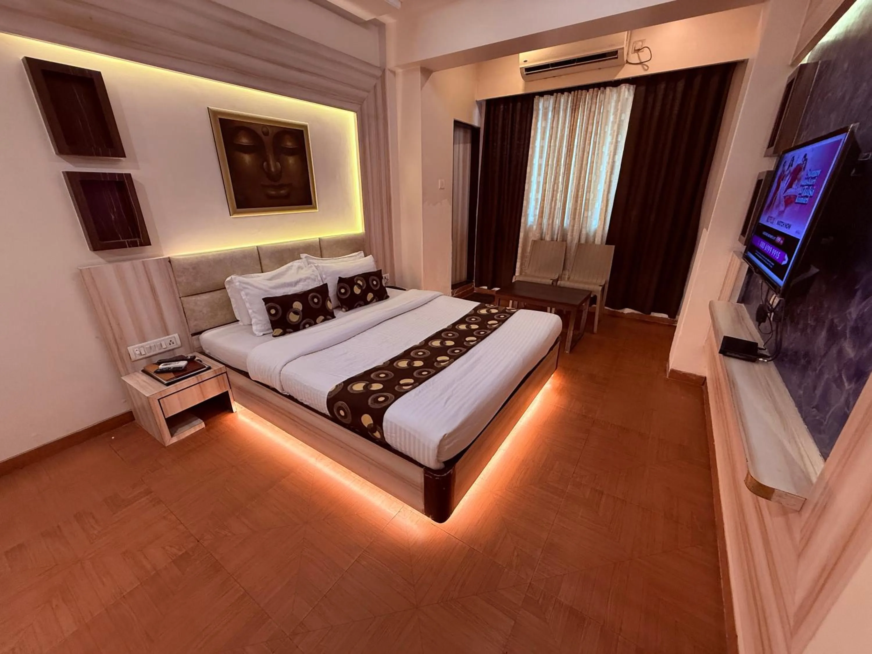 Bed in Hotel Alka Residency