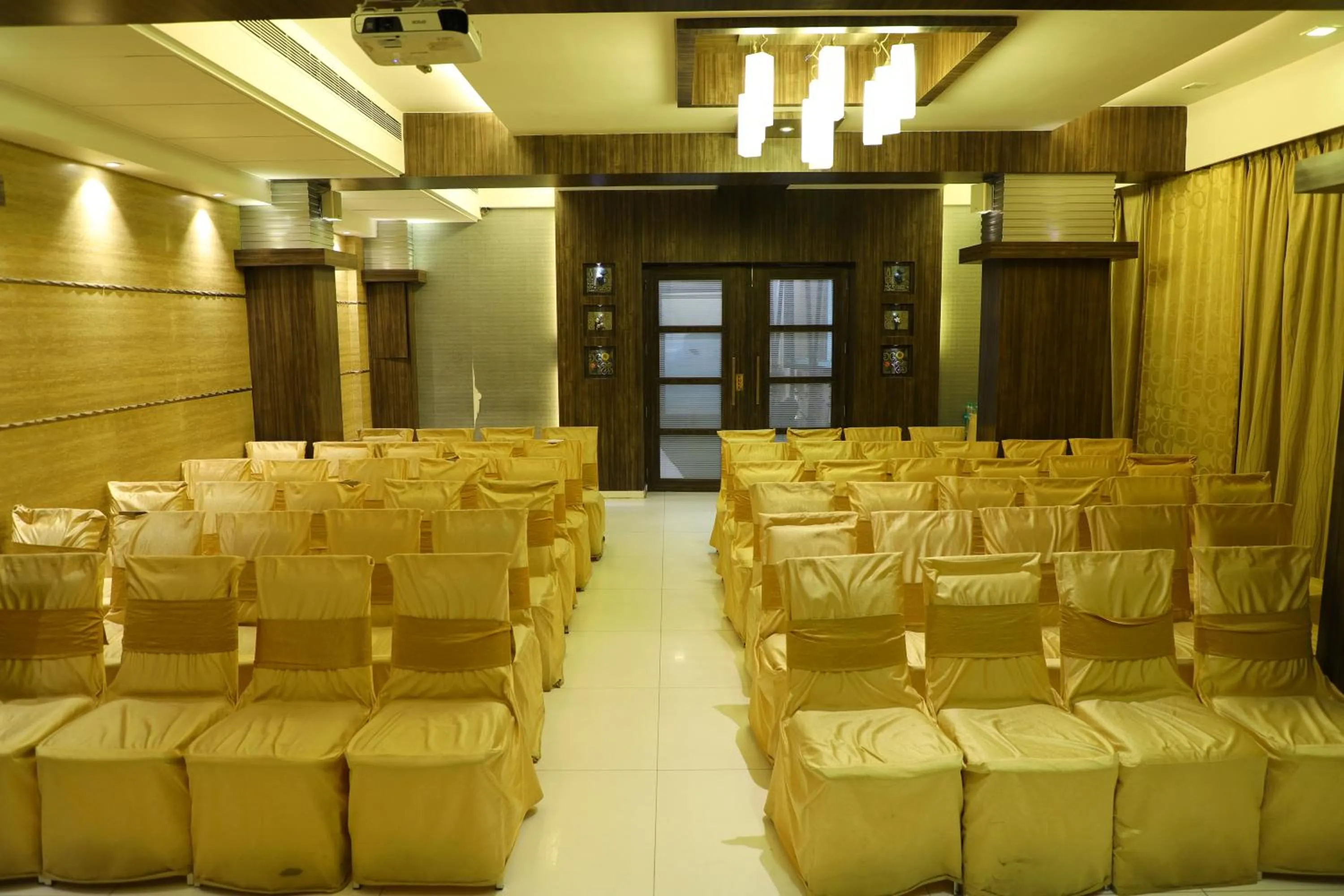 Banquet/Function facilities in Hotel Alka Residency