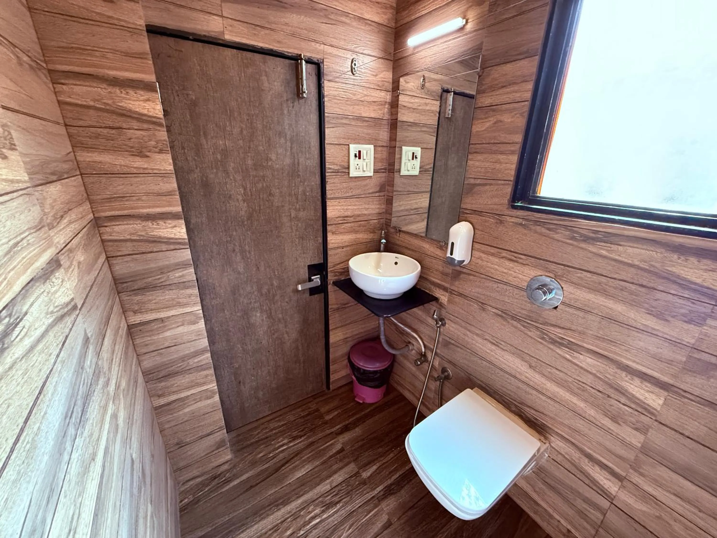 Shower in Hotel Alka Residency