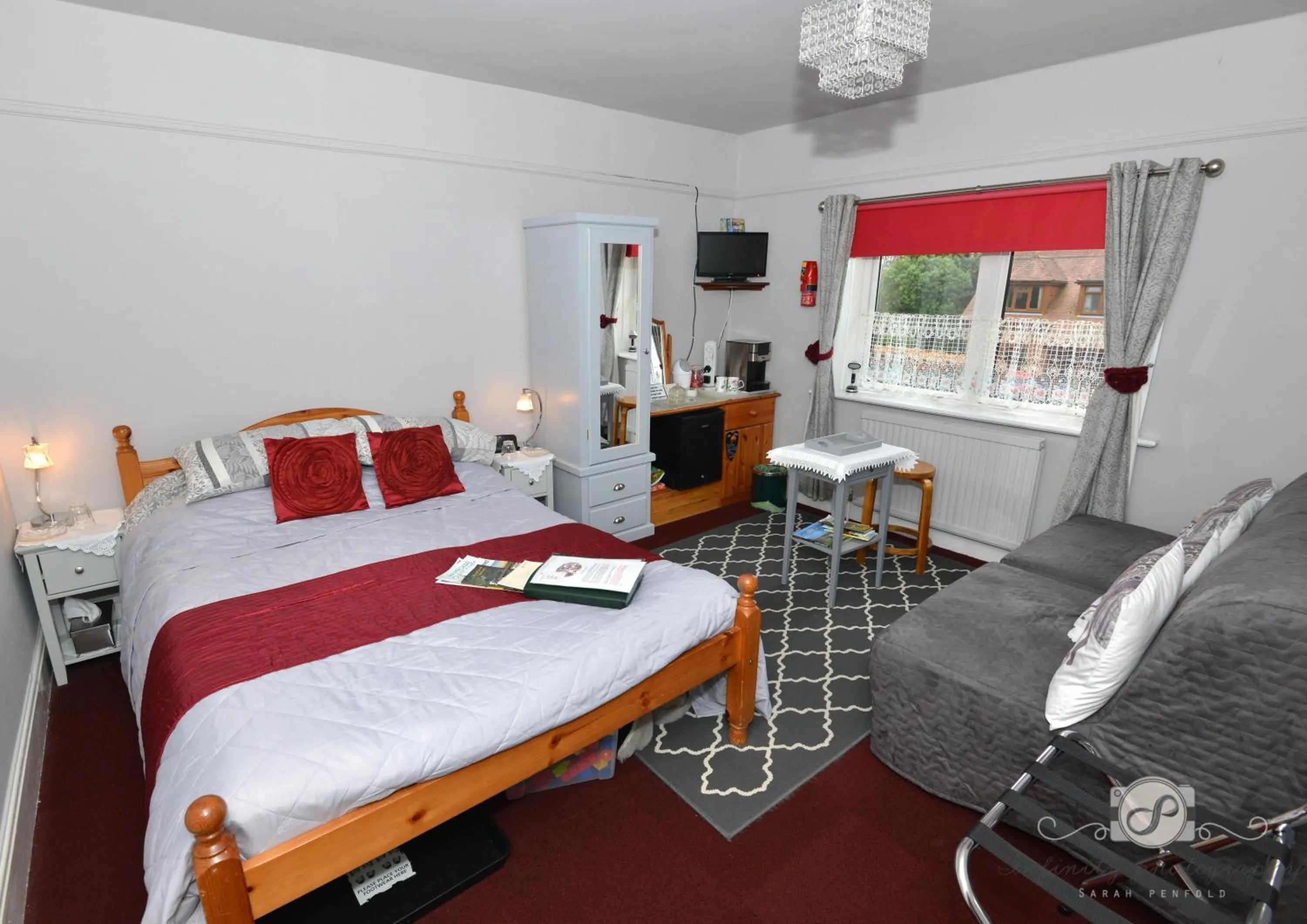 Photo of the whole room, Bed in Rosedale Bed and Breakfast