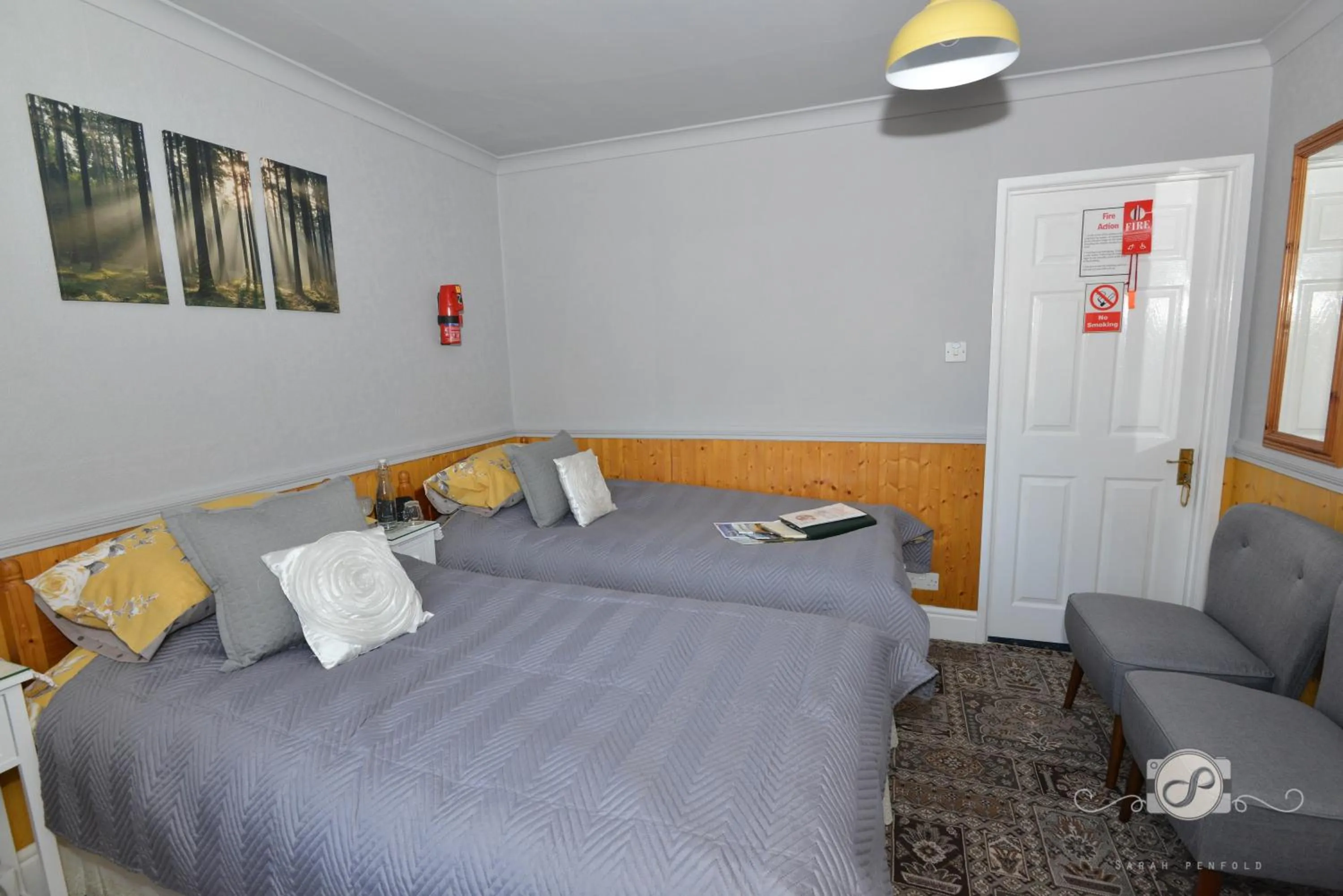 Photo of the whole room, Bed in Rosedale Bed and Breakfast