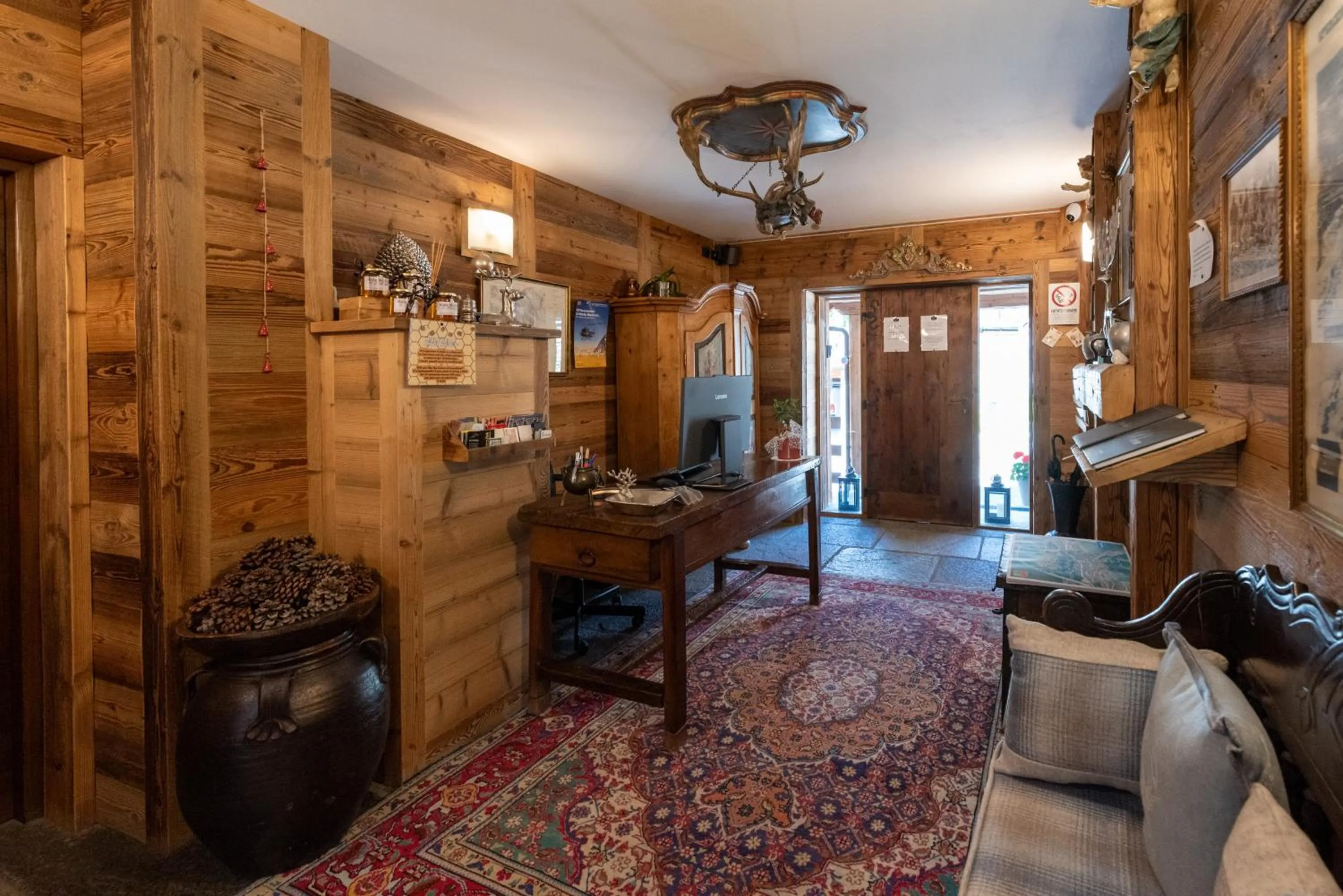 Lobby or reception in L'Abri des Amis